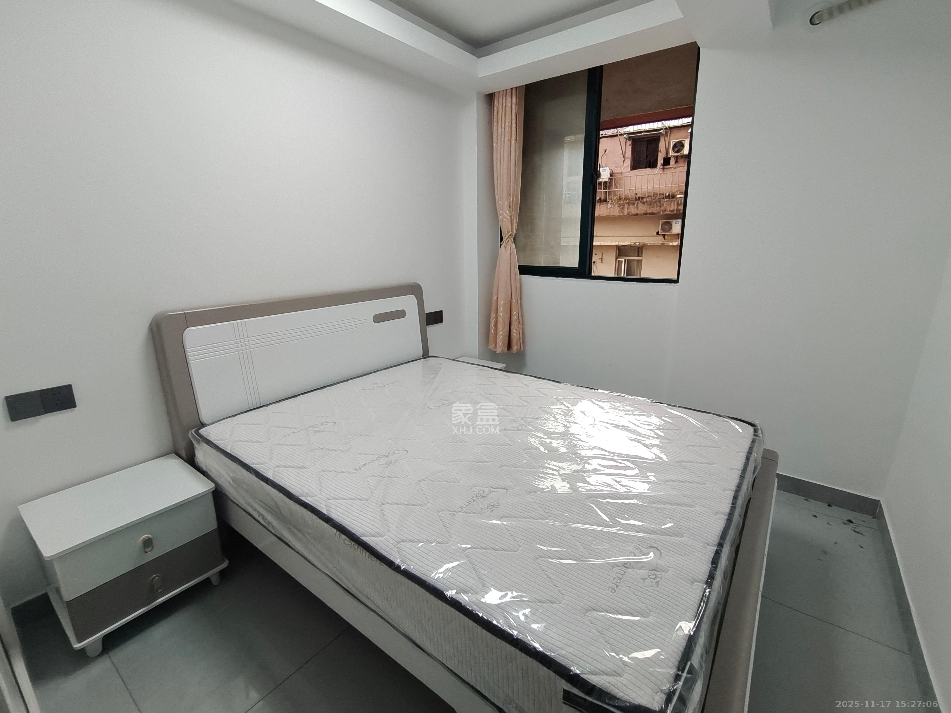 新青年公寓  1室1厅1卫    2200.0元/月室内图