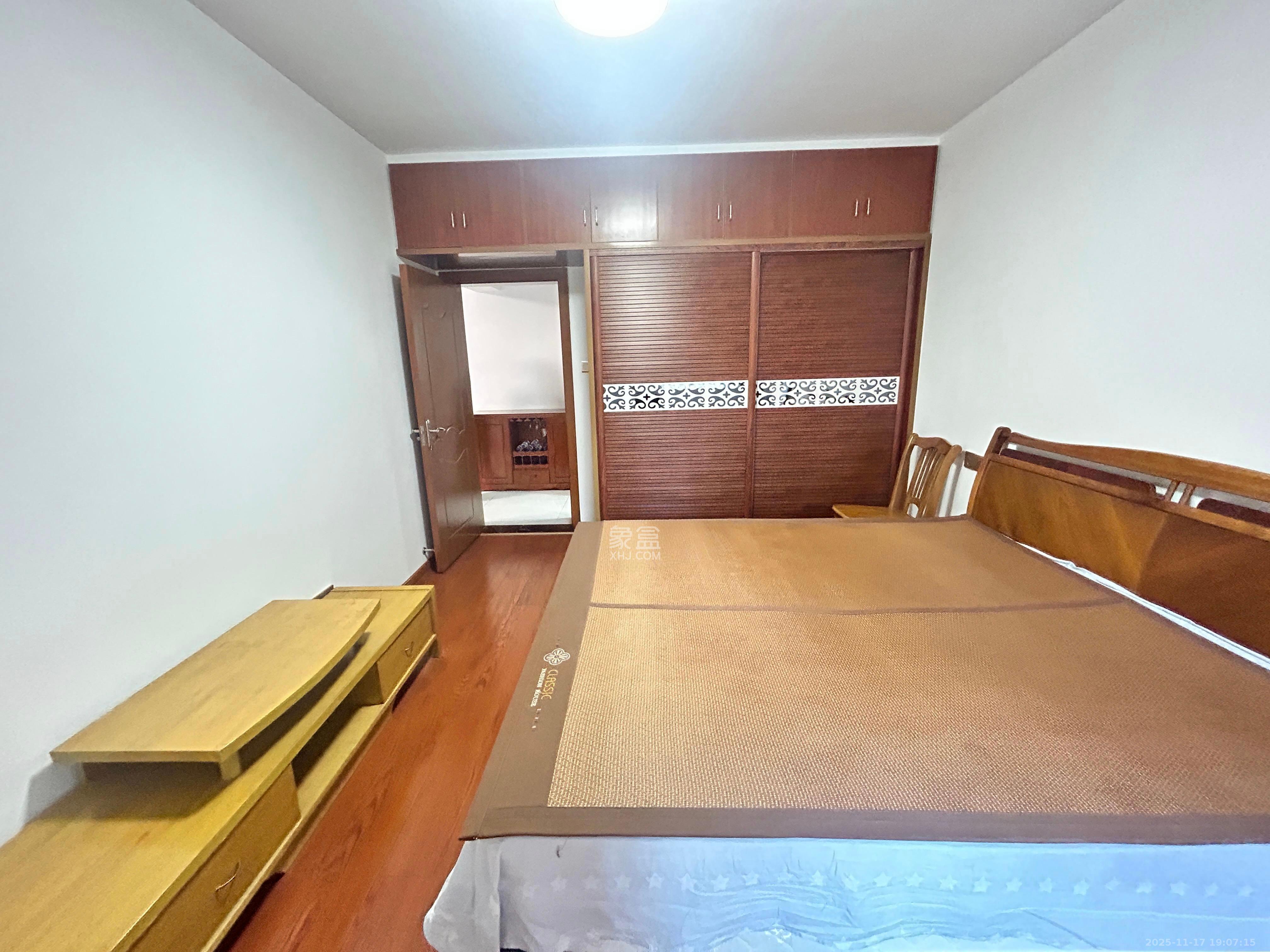 润芳园  2室1厅1卫    1900.0元/月室内图