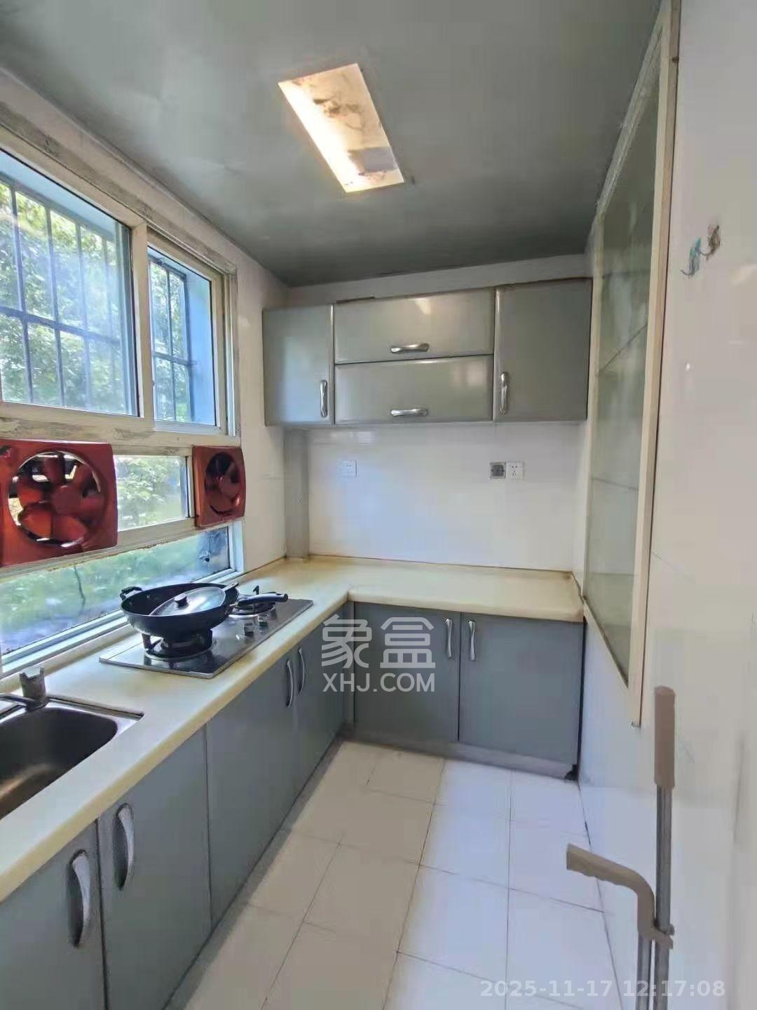 曙光路友阿宿舍  3室2厅1卫    1800.0元/月室内图