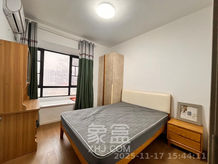 荣悦台 4室2厅2卫 4500.0元/月 荣悦台 4室2厅2卫 4500.0元/月室内图