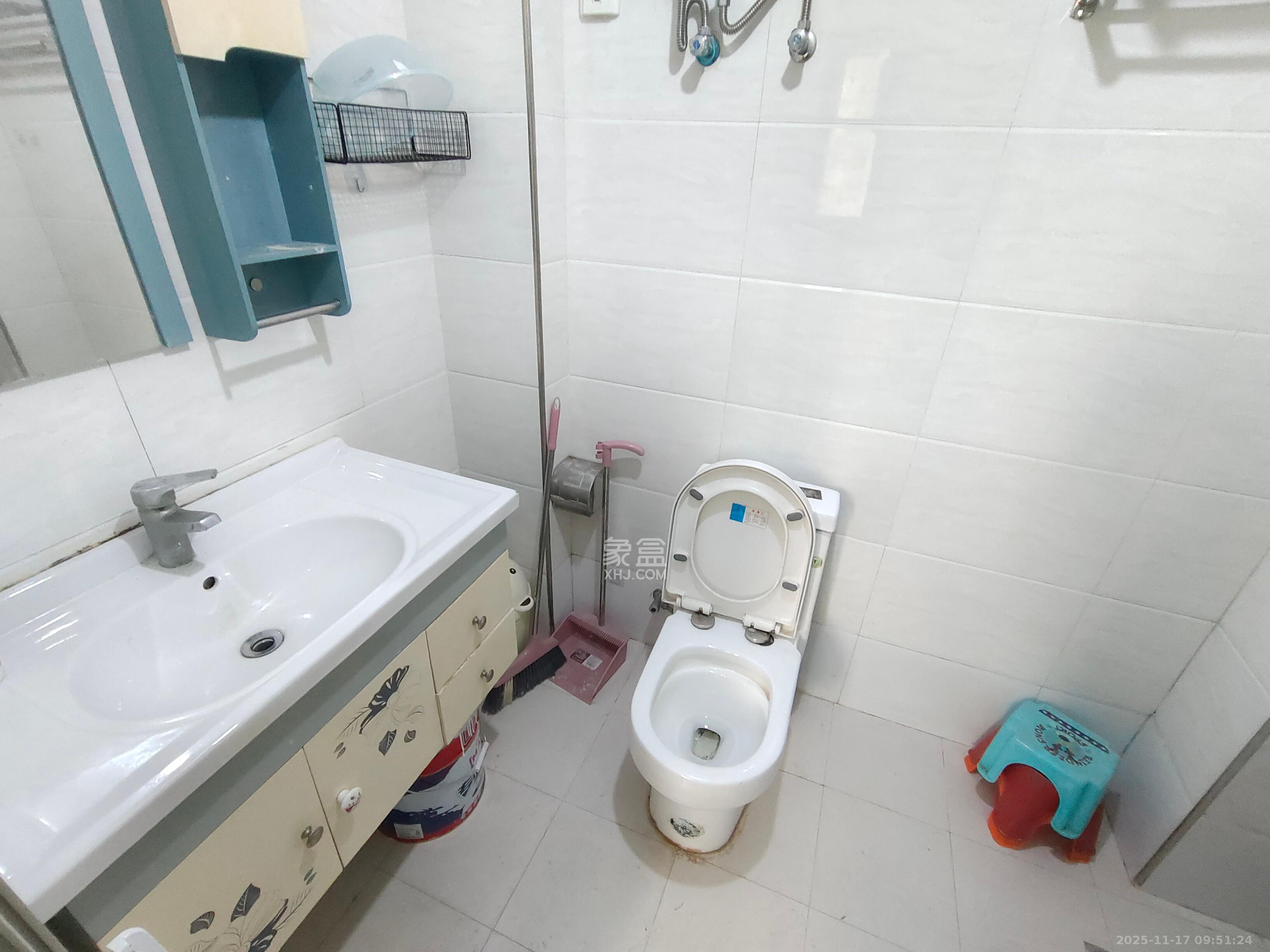 锦泰东环国际  1室1厅1卫    1500.0元/月室内图