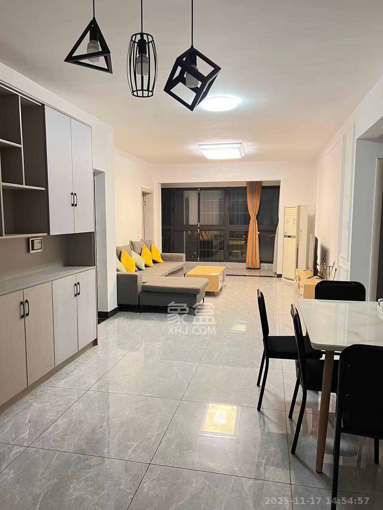 保利东郡 3室2厅2卫 2300.0元/月 保利东郡 3室2厅2卫 2300.0元/月室内图