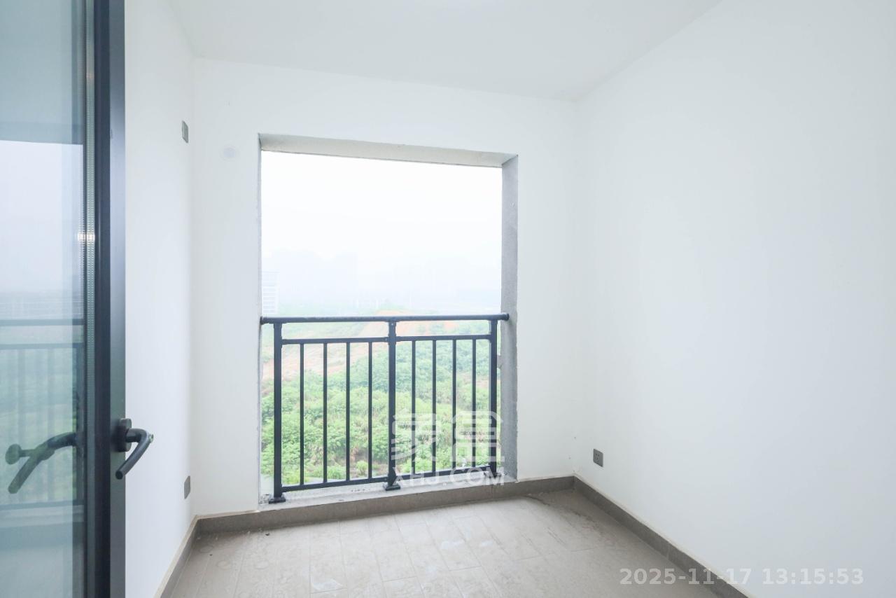 中海麓山境南区 4室2厅2卫 2800.0元/月 中海麓山境南区 4室2厅2卫 2800.0元/月室内图