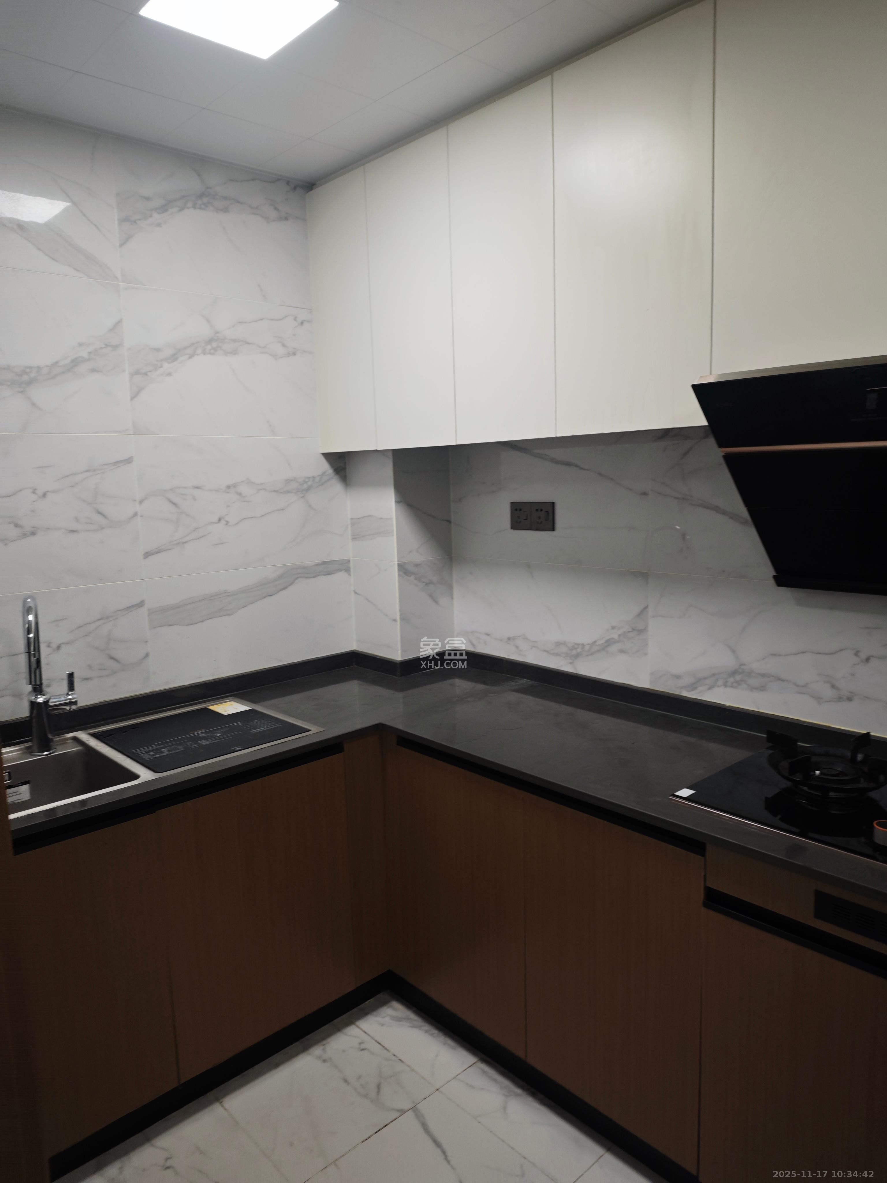 长房云西府一期  3室2厅1卫    3000.0元/月室内图