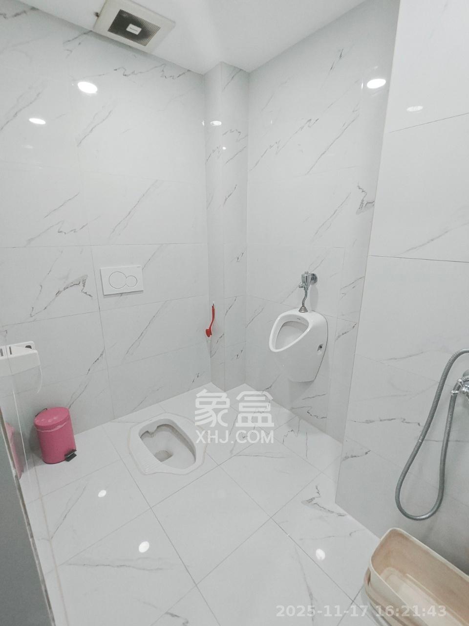 荣盛花语馨苑 1室1厅2卫 4900.0元/月 荣盛花语馨苑 1室1厅2卫 4900.0元/月室内图