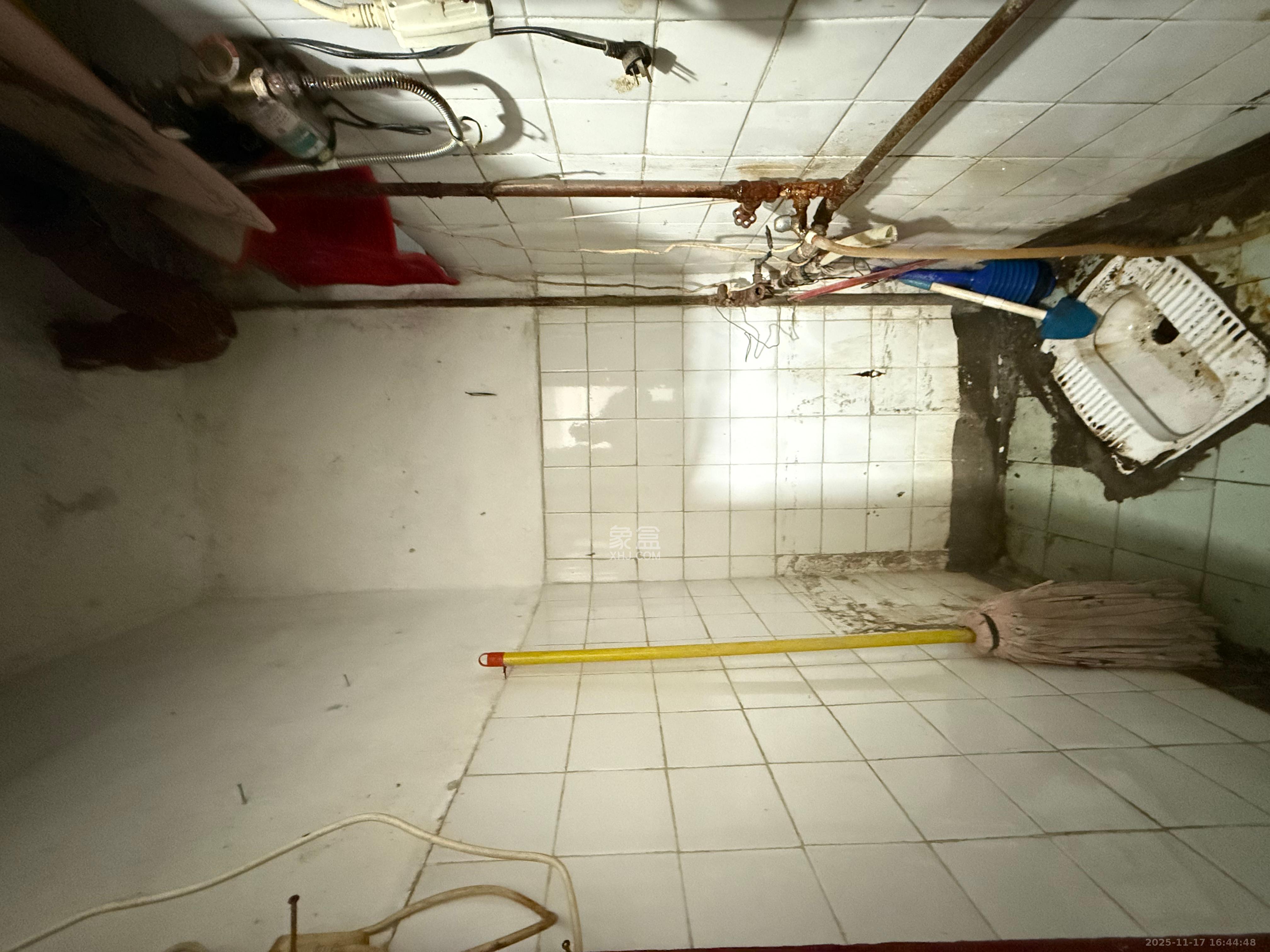 人民新村  3室1厅2卫    1500.0元/月室内图