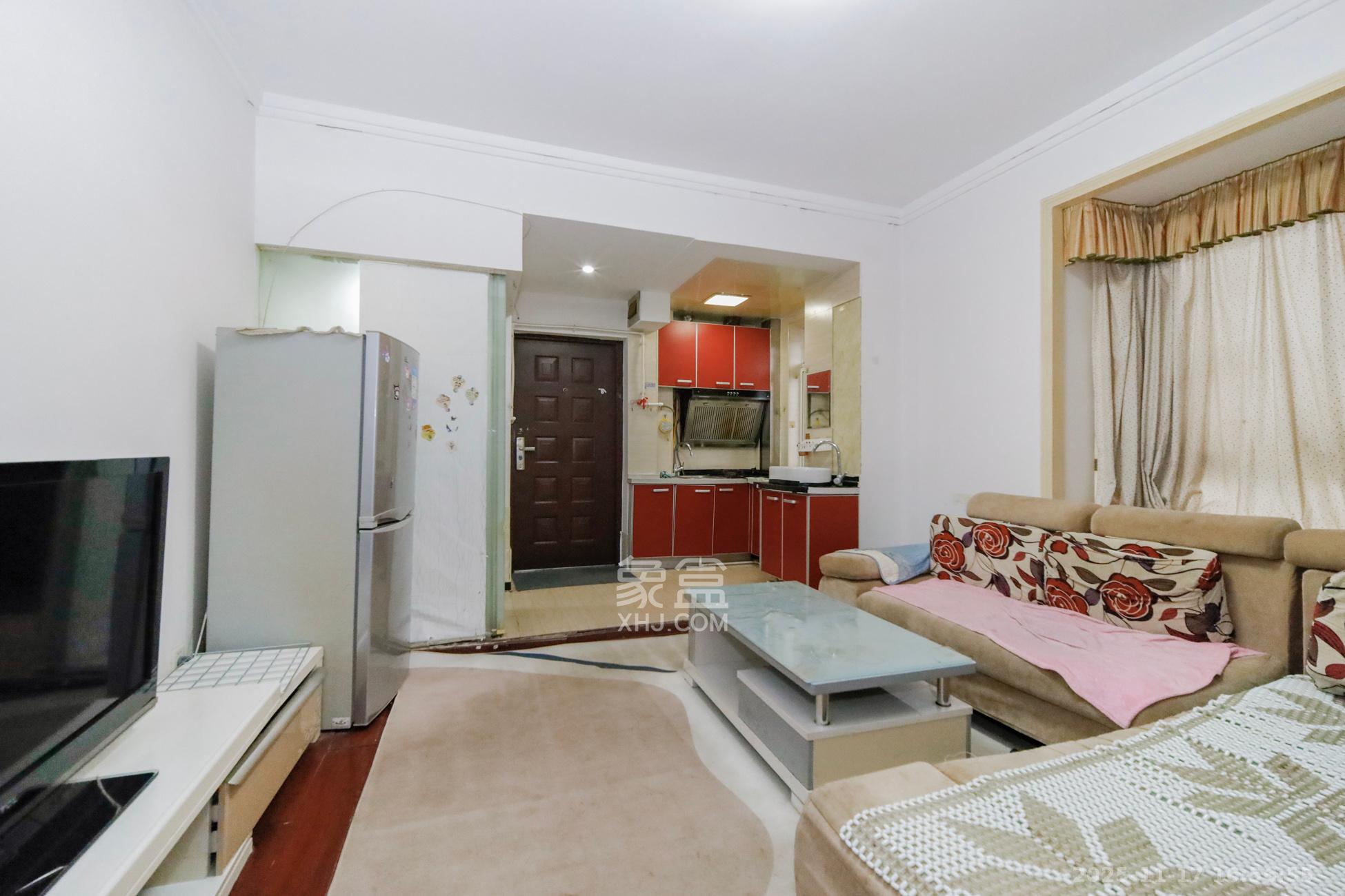 星语林名园  1室1厅1卫    26.8万客厅