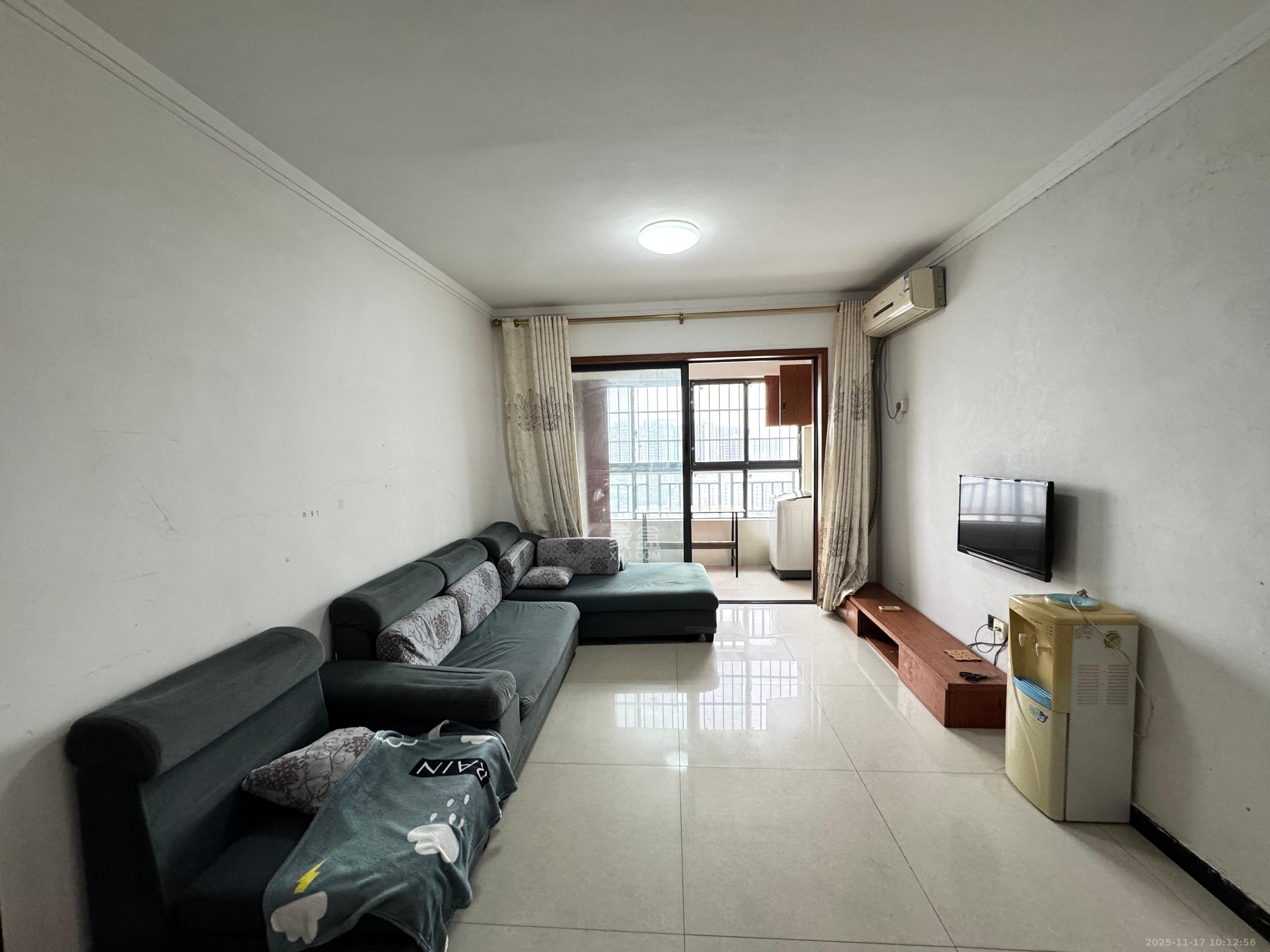 都市兰亭  3室1厅1卫    2000.0元/月