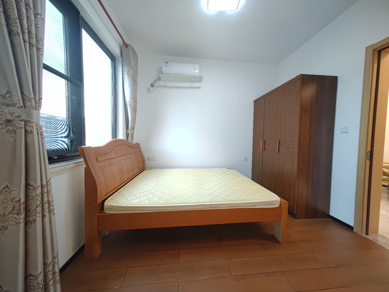 金隅阳光郡 2室2厅1卫 1800.0元/月 金隅阳光郡 2室2厅1卫 1800.0元/月室内图