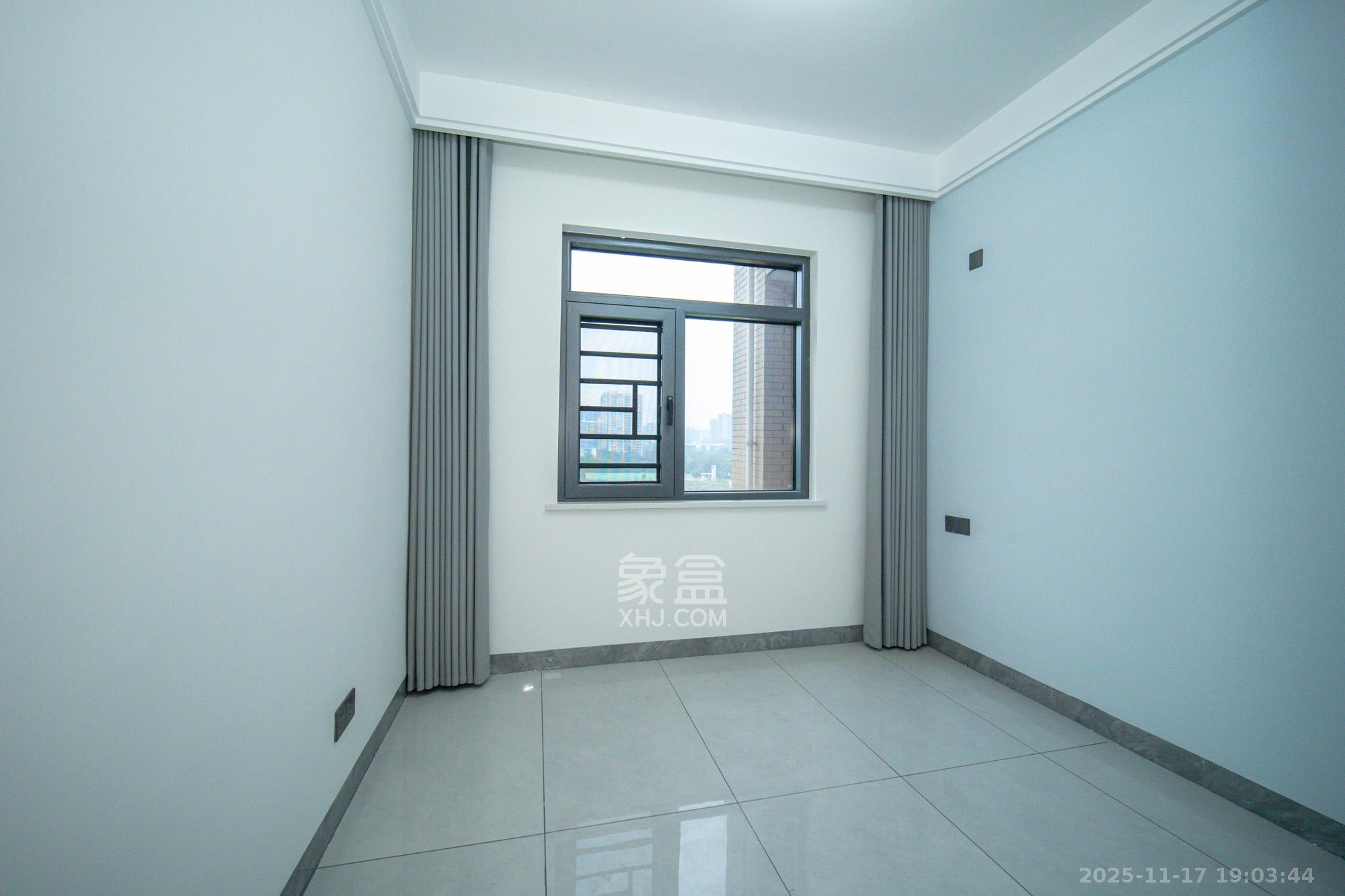 楚天世纪城西苑 3室2厅2卫 2400.0元/月 楚天世纪城西苑 3室2厅2卫 2400.0元/月室内图