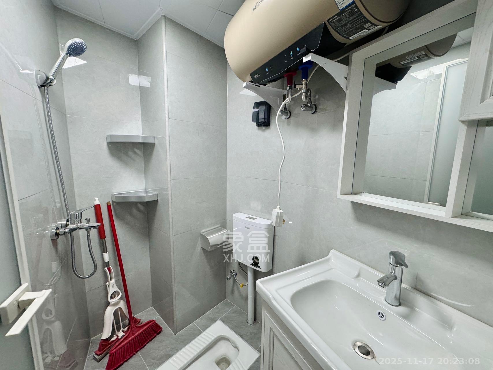 莲馨苑  1室1厅1卫    1400.0元/月室内图