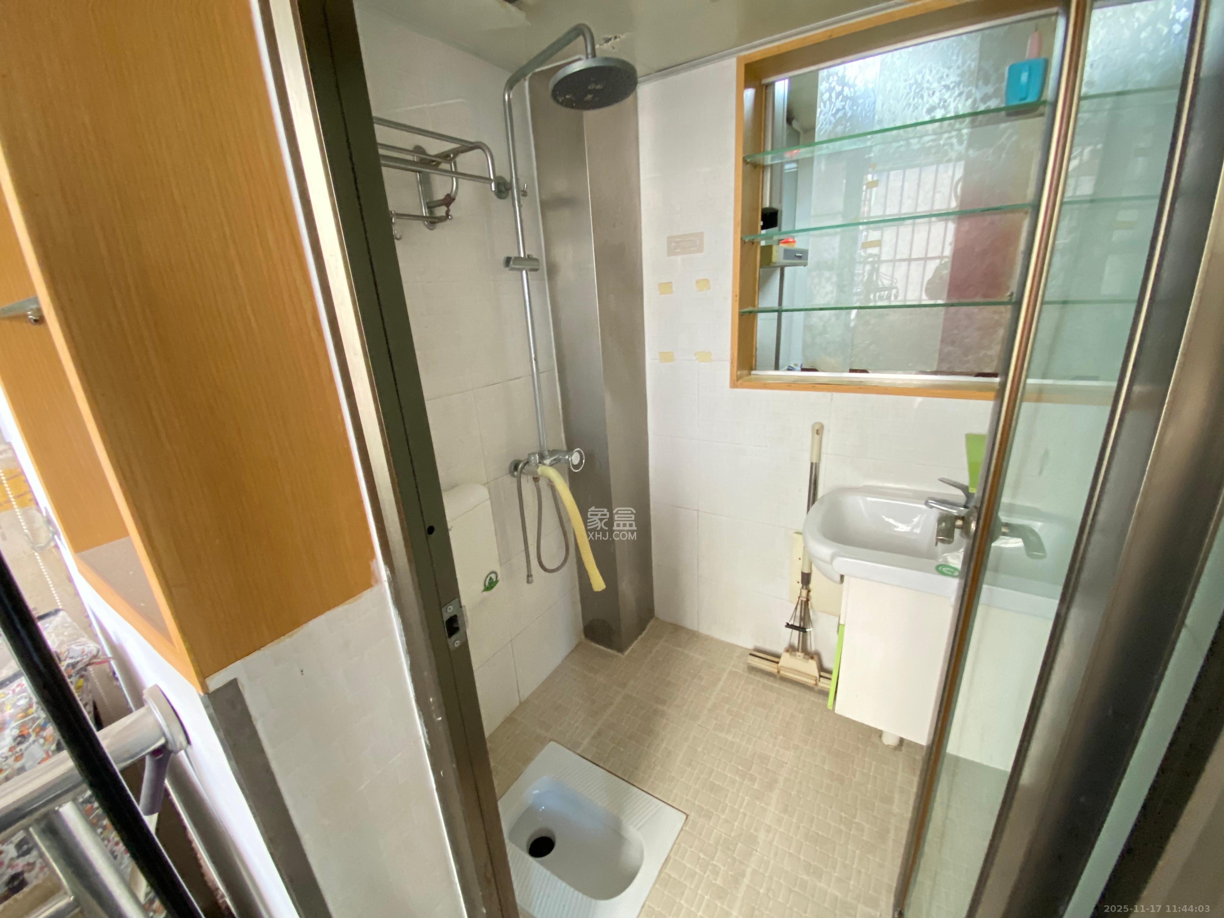 益佳苑 1室1厅1卫 1500.0元/月 益佳苑 1室1厅1卫 1500.0元/月室内图