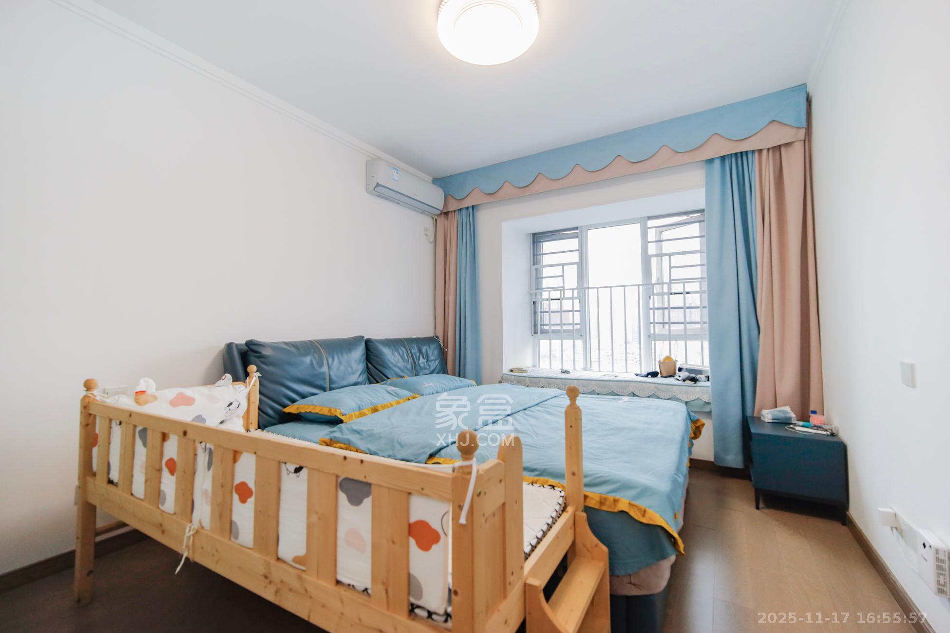 金地香樟悦府  3室2厅1卫    115.0万卧室