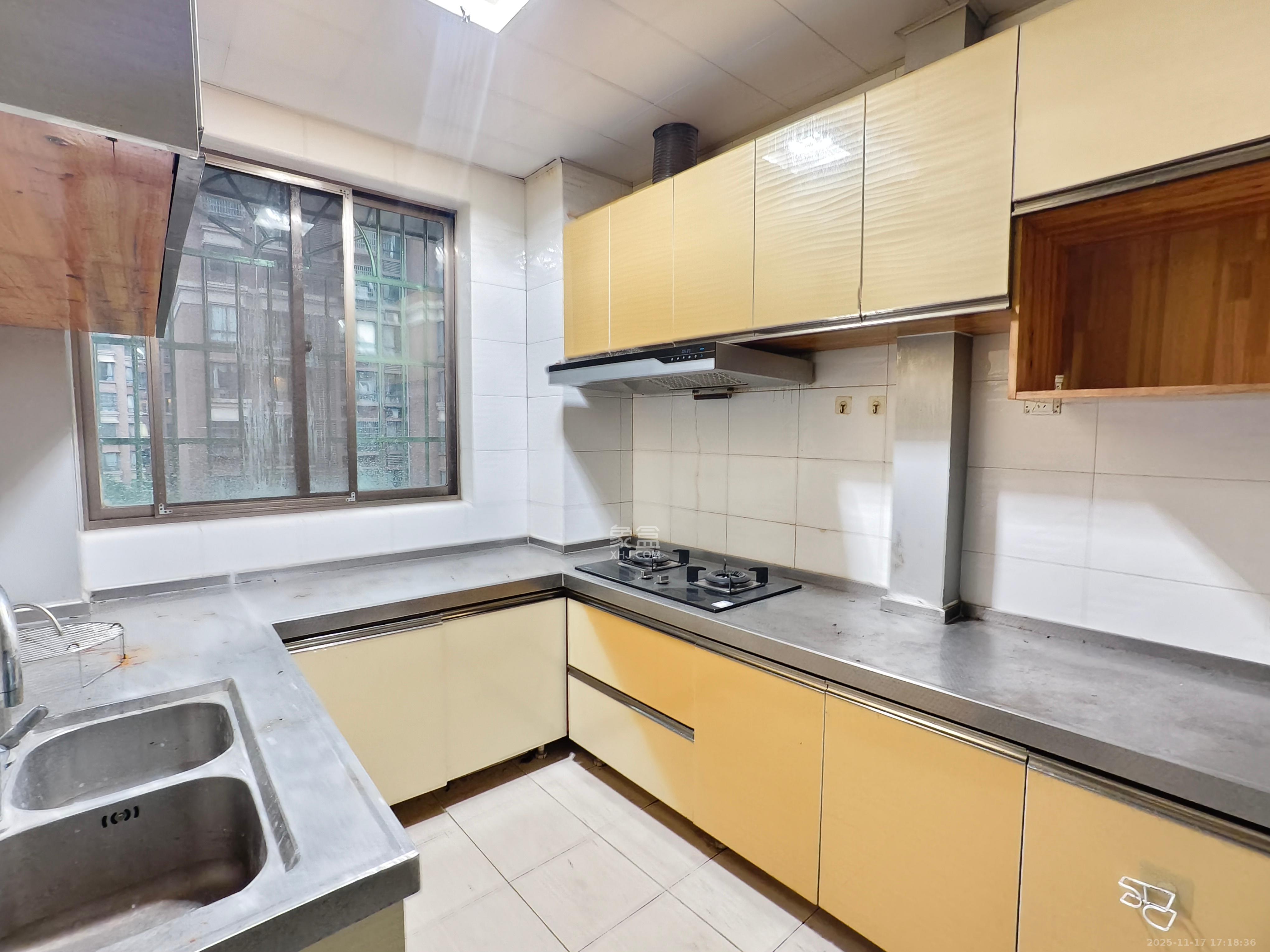 银路家园(公路局单位房) 3室2厅2卫 2400.0元/月 银路家园(公路局单位房) 3室2厅2卫 2400.0元/月室内图