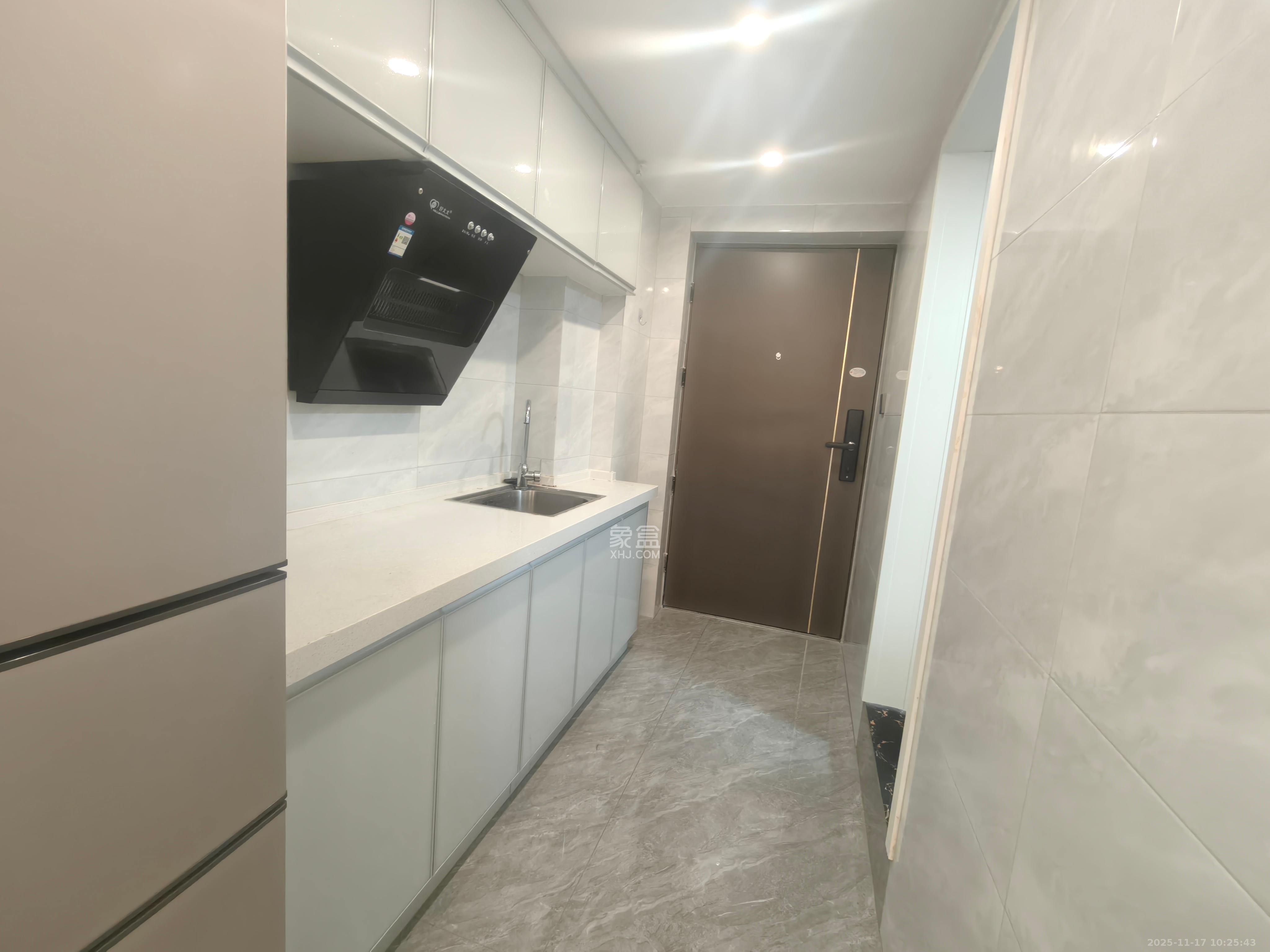 中交广场公寓  2室1厅1卫    2000.0元/月室内图