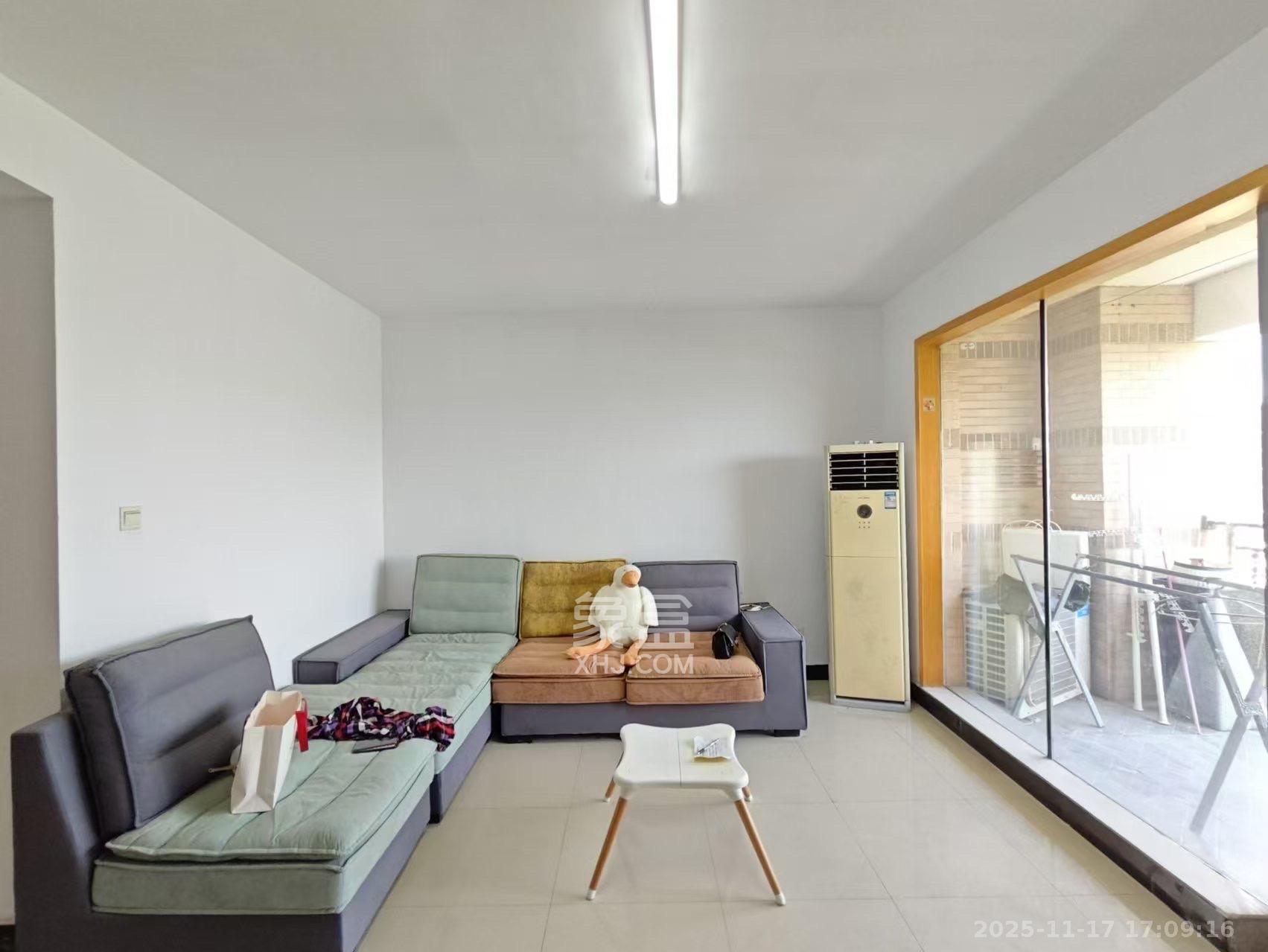 共和世家 1室2厅1卫 2600.0元/月 共和世家 1室2厅1卫 2600.0元/月室内图