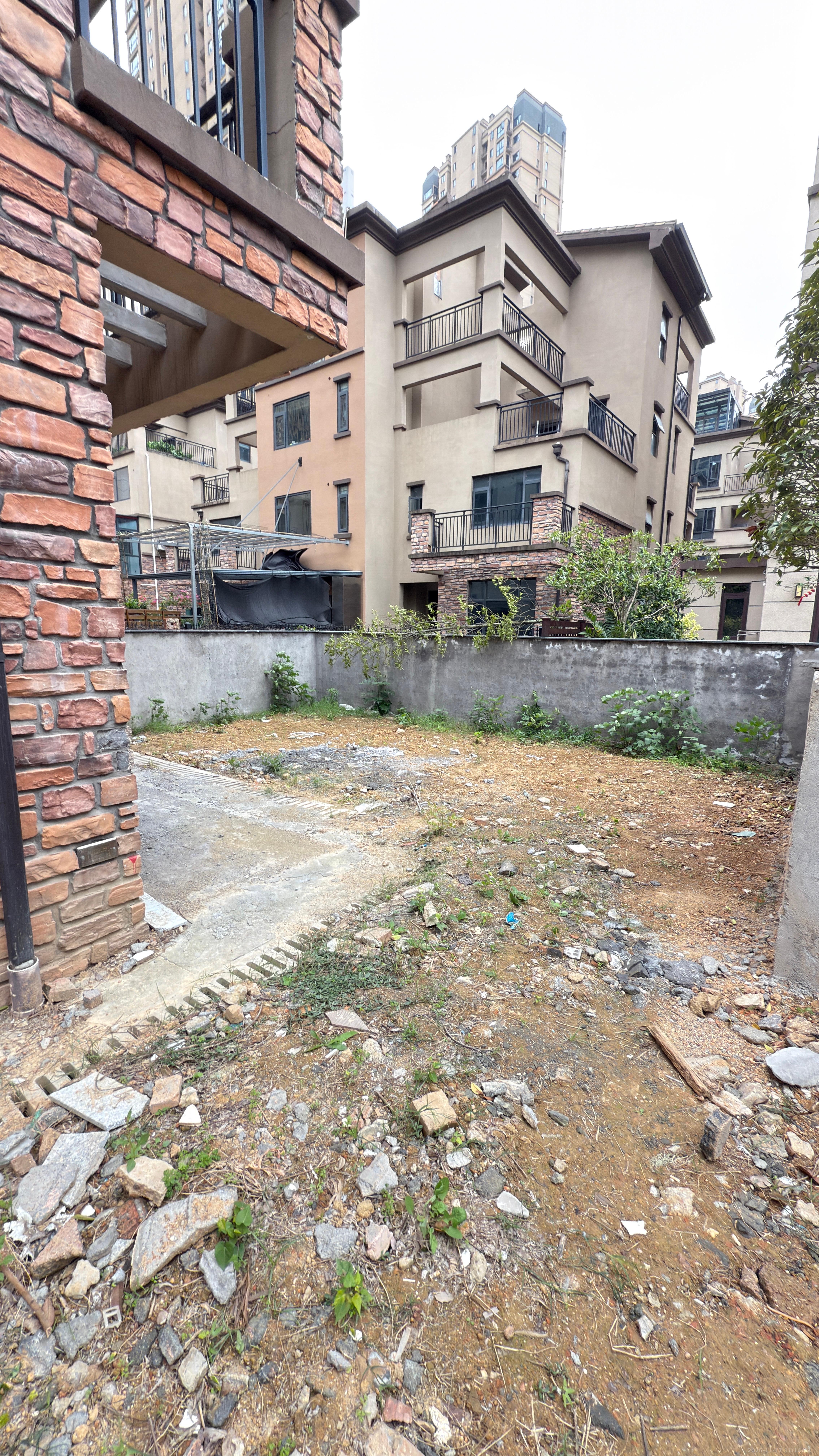 奥园冠军城  1室0厅0卫    168.0万客厅