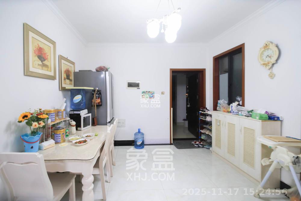 翡翠云天 2室2厅1卫 1800.0元/月 翡翠云天 2室2厅1卫 1800.0元/月室内图