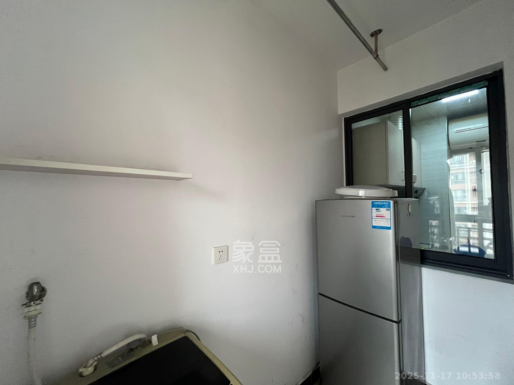 中建芙蓉工社  1室1厅1卫    1300.0元/月室内图