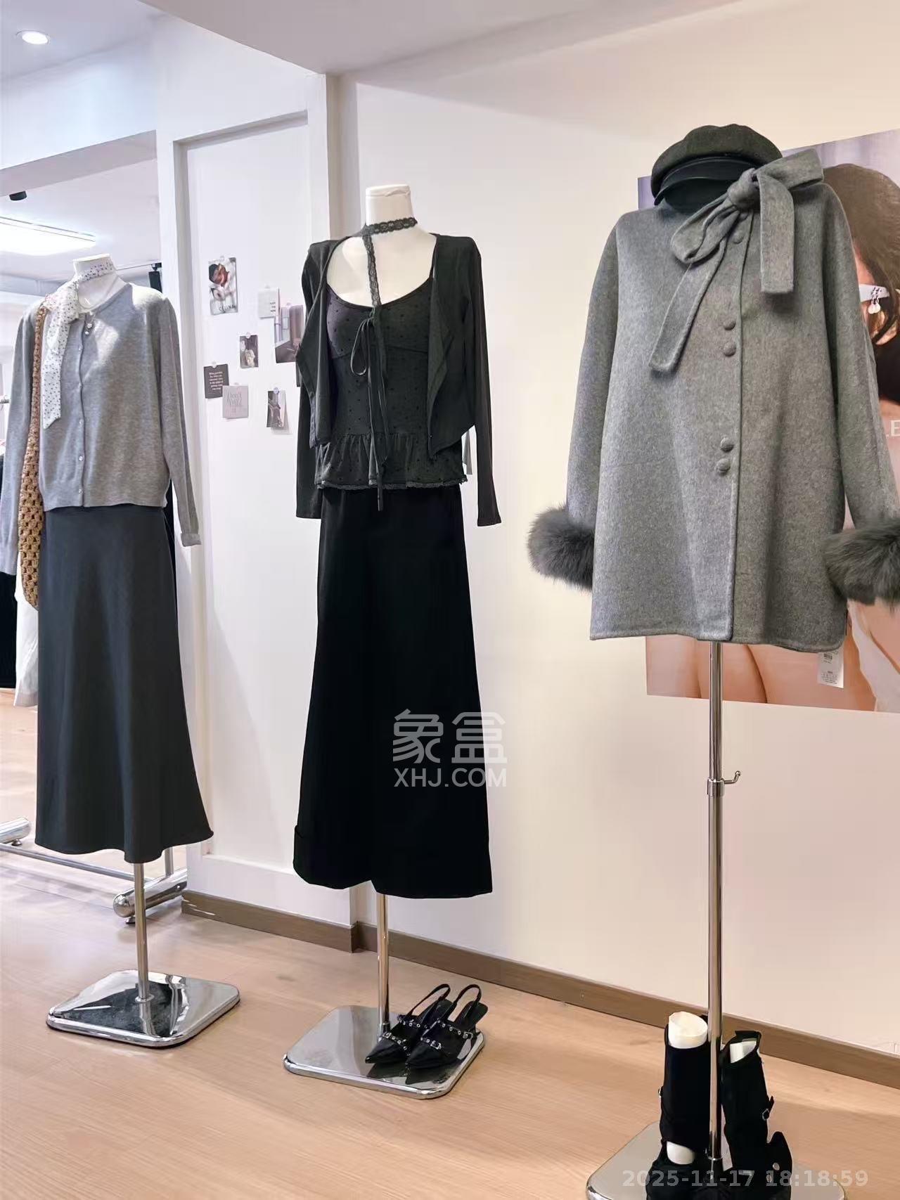 德思勤城市广场(宝格丽公寓) 1室1厅1卫 35000.0元/月 德思勤城市广场(宝格丽公寓) 1室1厅1卫 35000.0元/月室内图