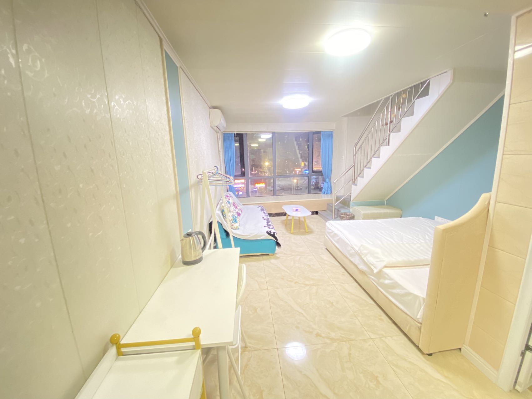 万达广场骏豪仕家(万达公馆) 2室2厅1卫 2200.0元/月 万达广场骏豪仕家(万达公馆) 2室2厅1卫 2200.0元/月室内图