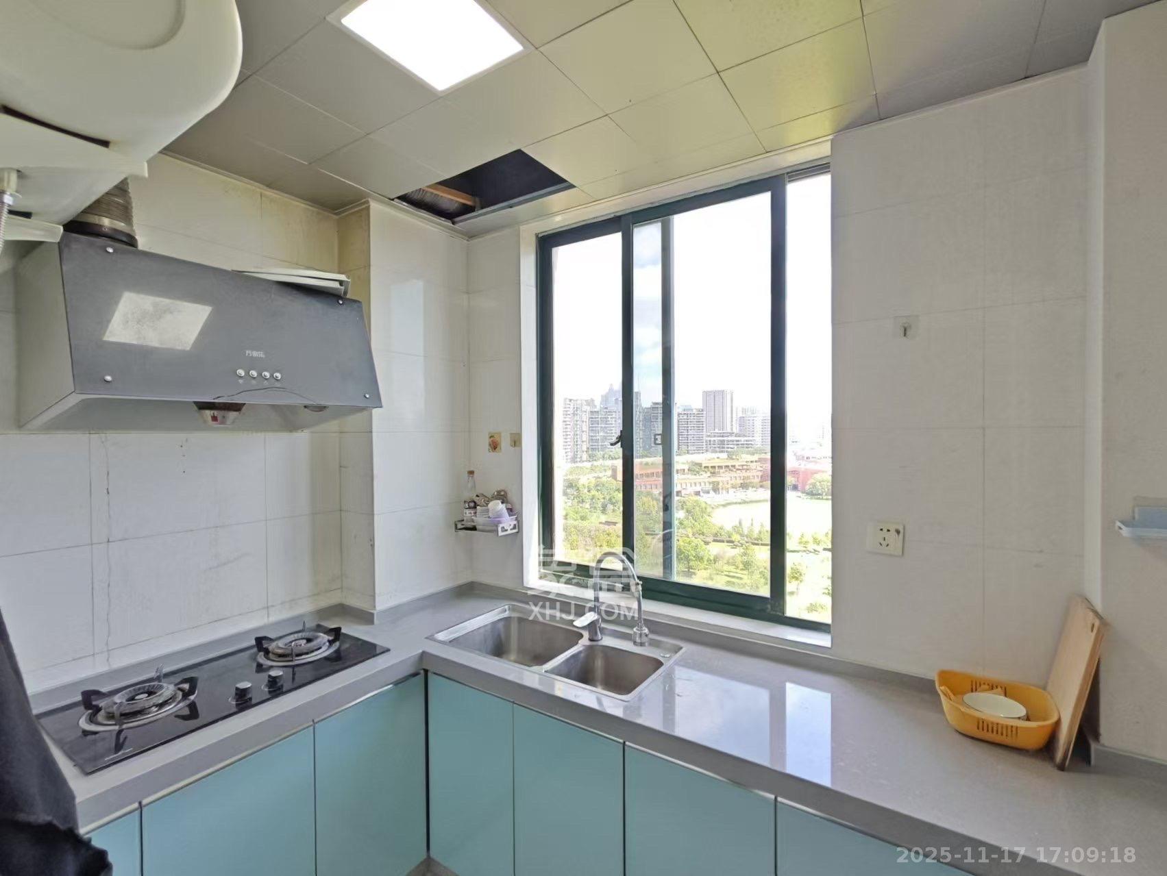 共和世家  1室2厅1卫    2600.0元/月室内图