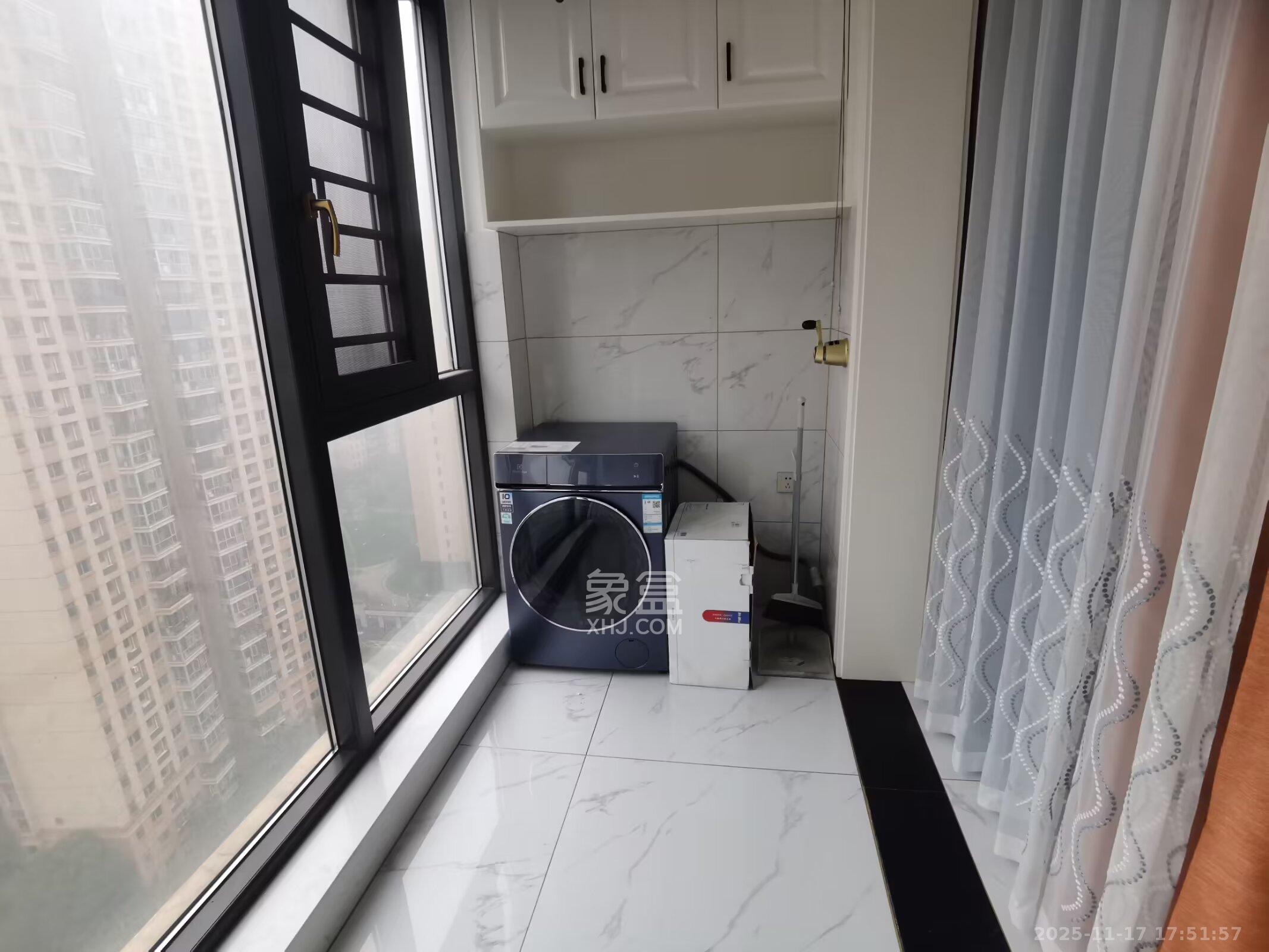 湖湘奥林匹克花园 3室2厅1卫 2600.0元/月 湖湘奥林匹克花园 3室2厅1卫 2600.0元/月室内图