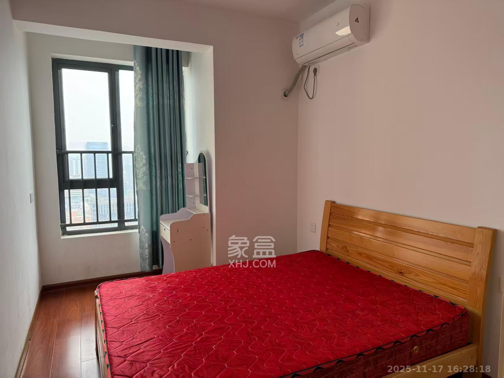 荣盛花语馨苑  3室2厅1卫    2400.0元/月室内图