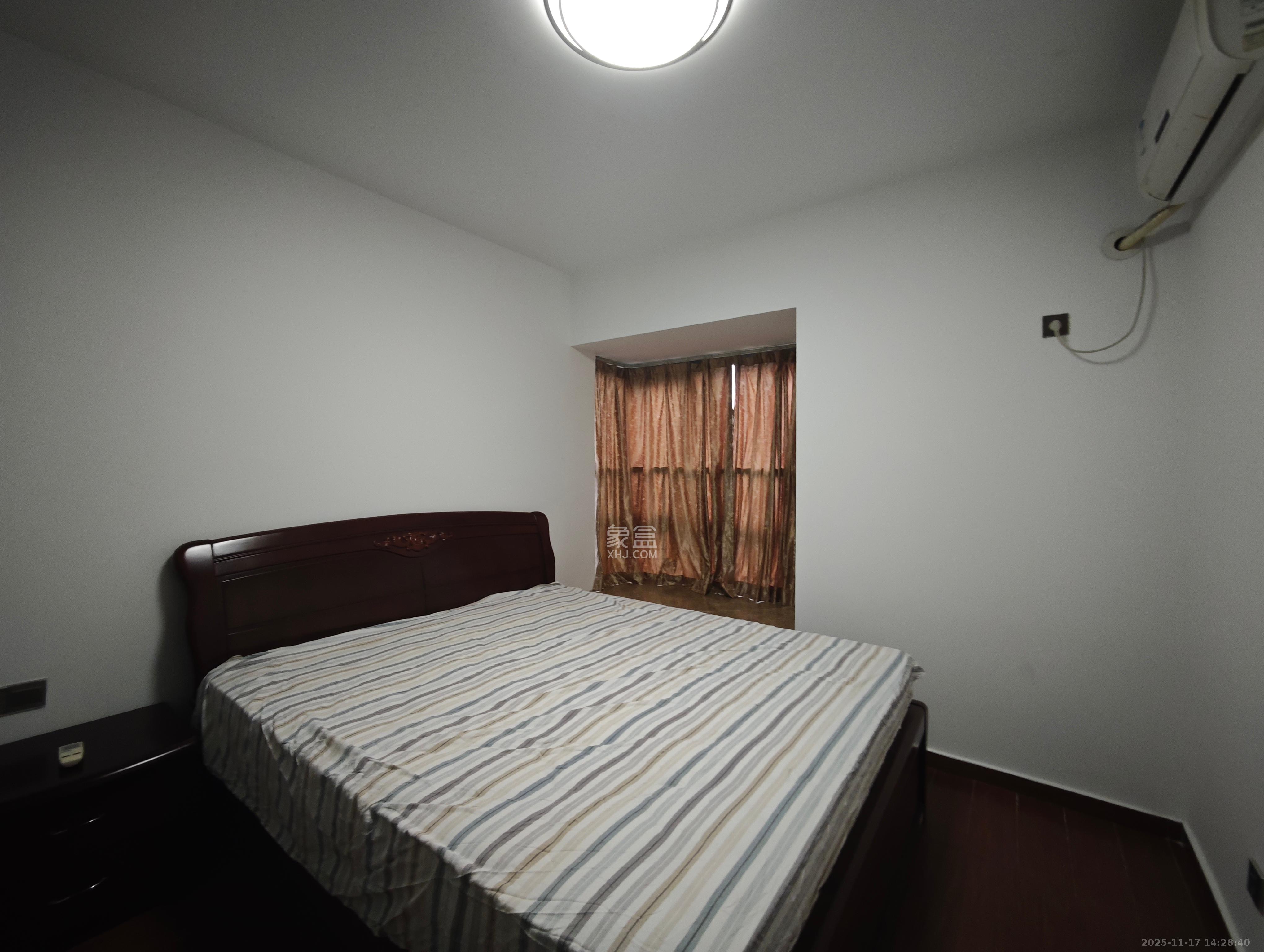 融科檀香山(融科紫檀、香山国际) 2室1厅1卫 2800.0元/月 融科檀香山(融科紫檀、香山国际) 2室1厅1卫 2800.0元/月室内图