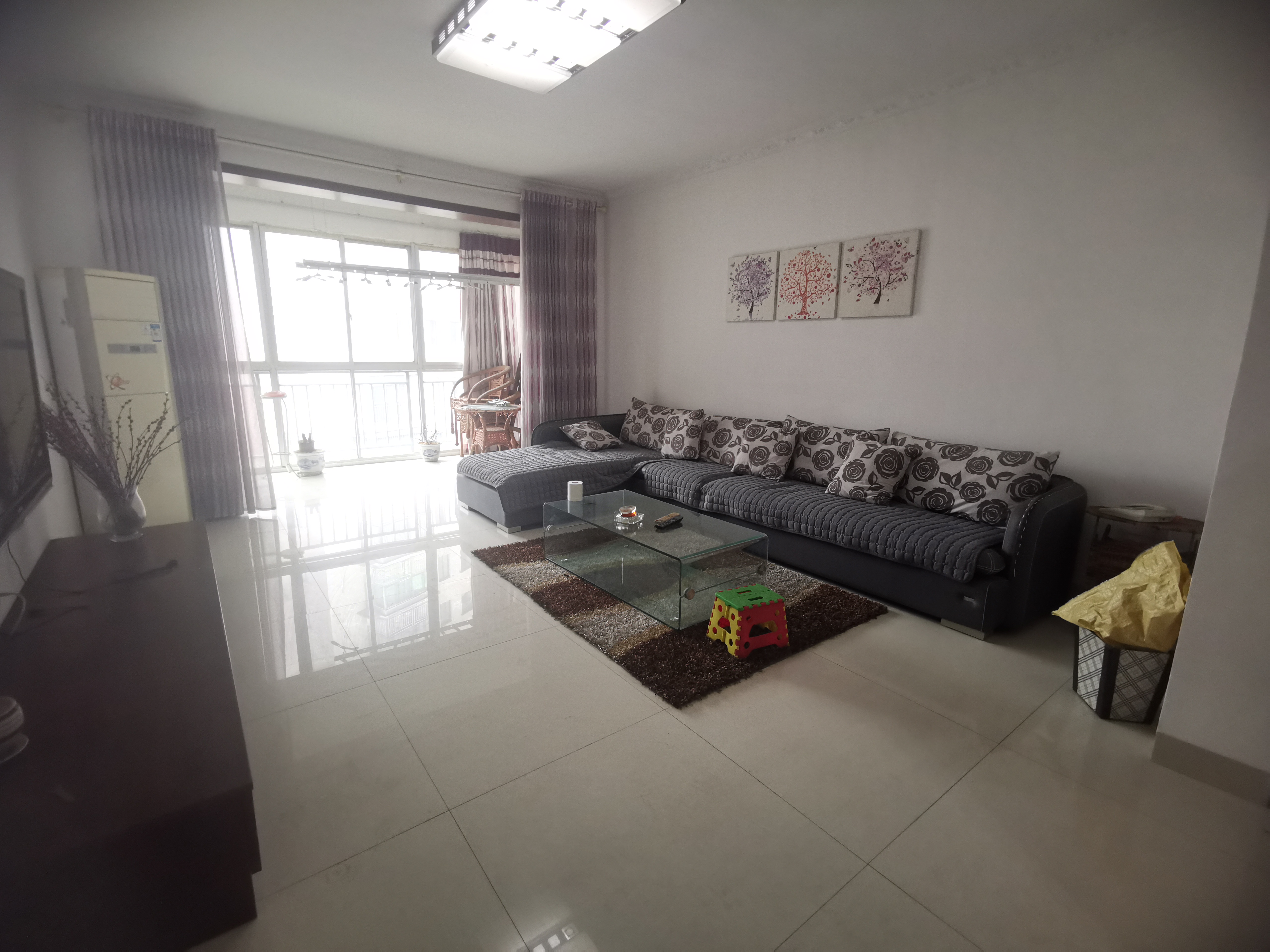 香格里拉  1室0厅0卫    1000.0元/月室内图