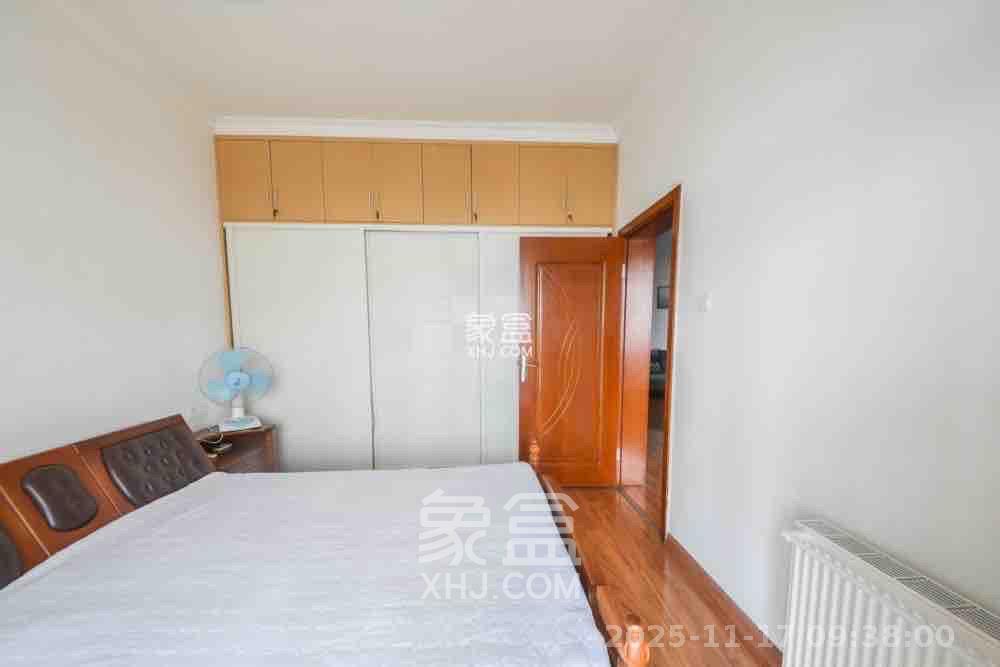 阳光锦城  2室2厅1卫    2600.0元/月室内图