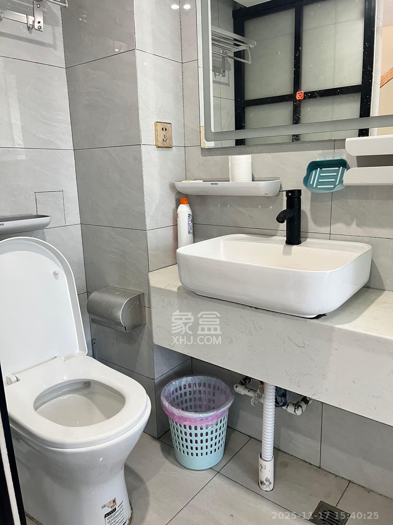 弘坤云寓  1室1厅1卫    2200.0元/月室内图