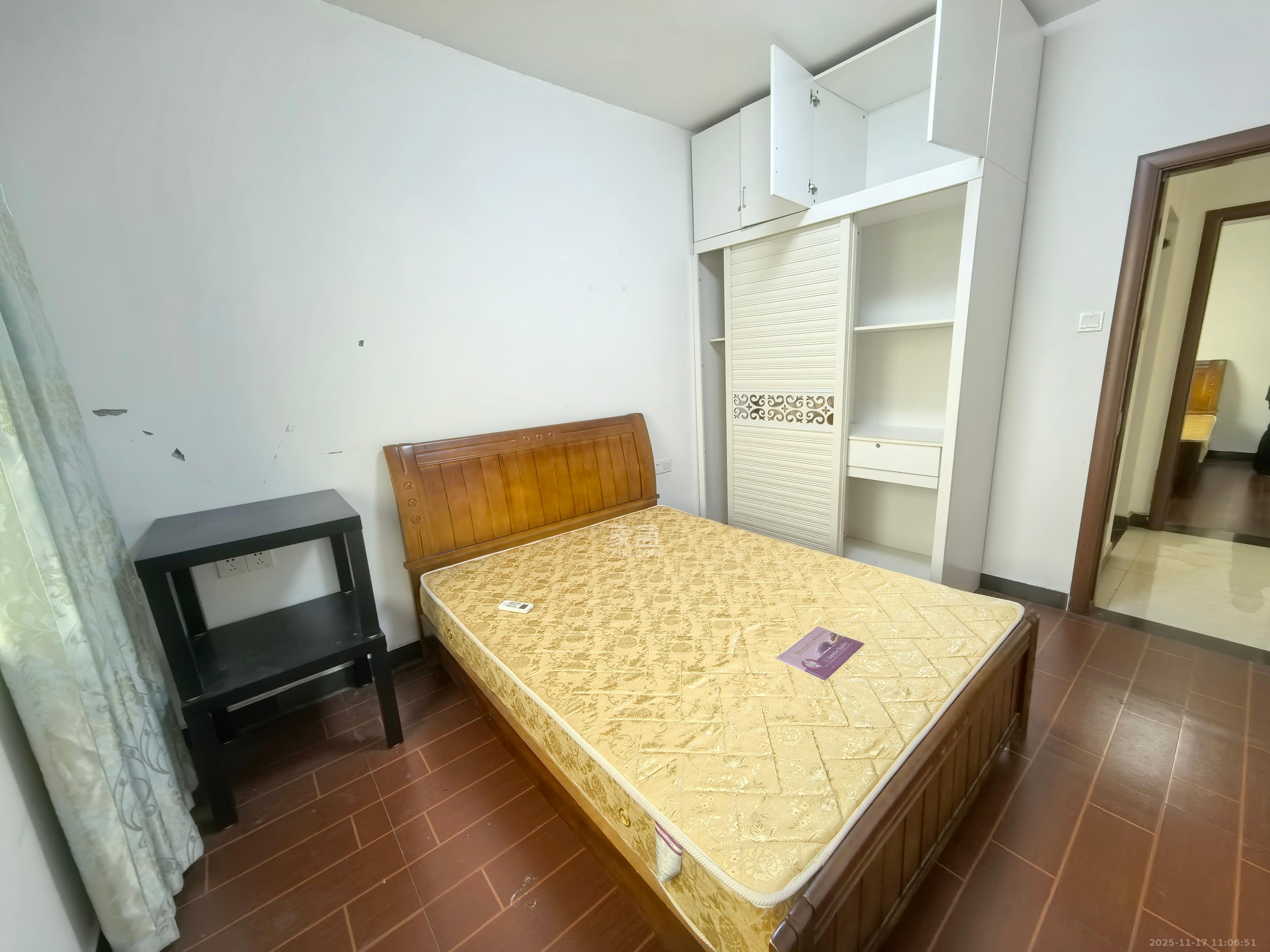 西韵佳苑  2室2厅1卫    2400.0元/月室内图