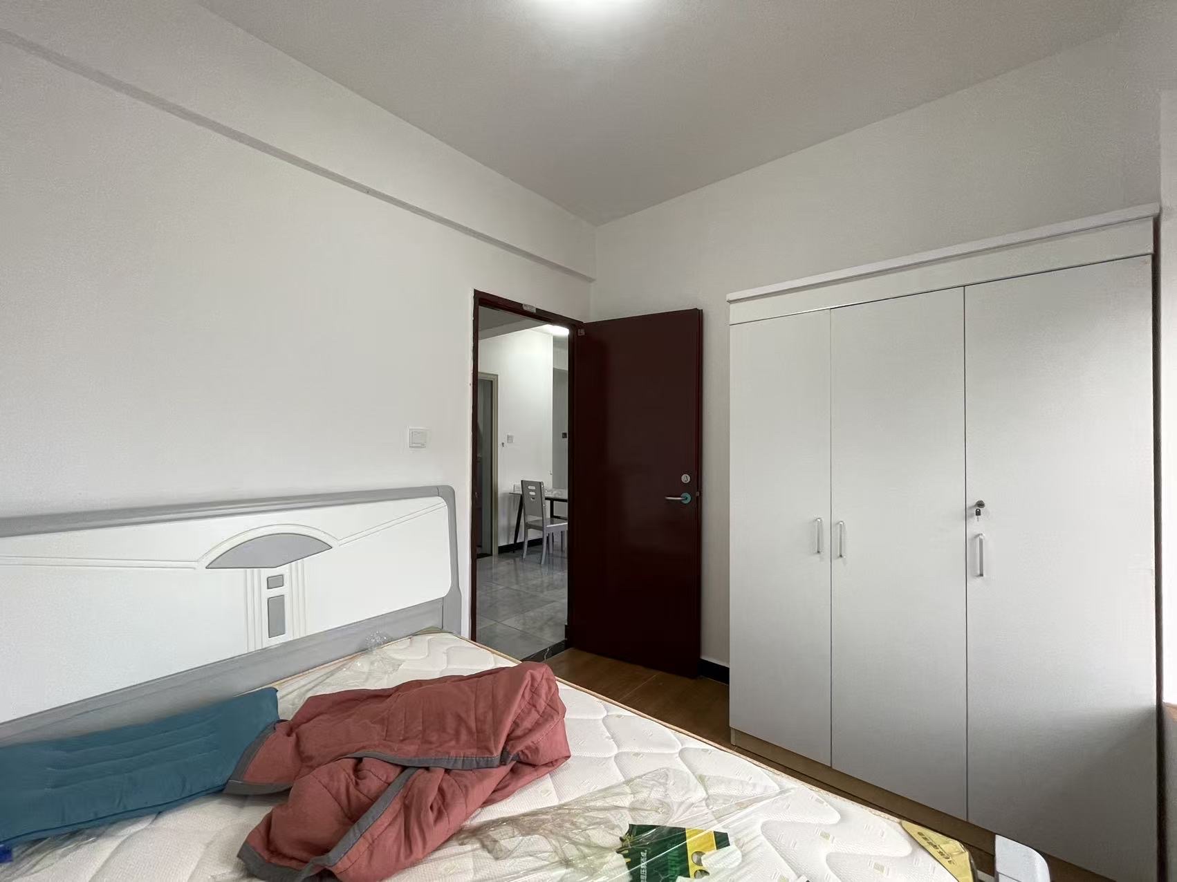 坡博家园四区  2室1厅1卫    2400.0元/月室内图