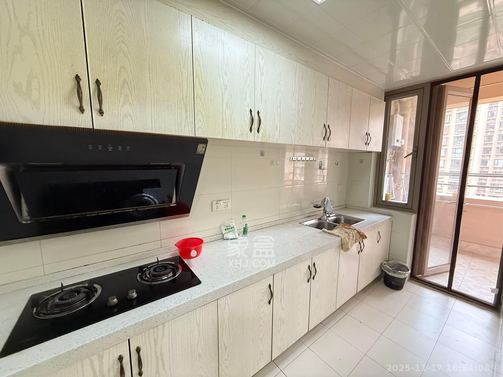 怡海星城  2室2厅1卫    1500.0元/月室内图