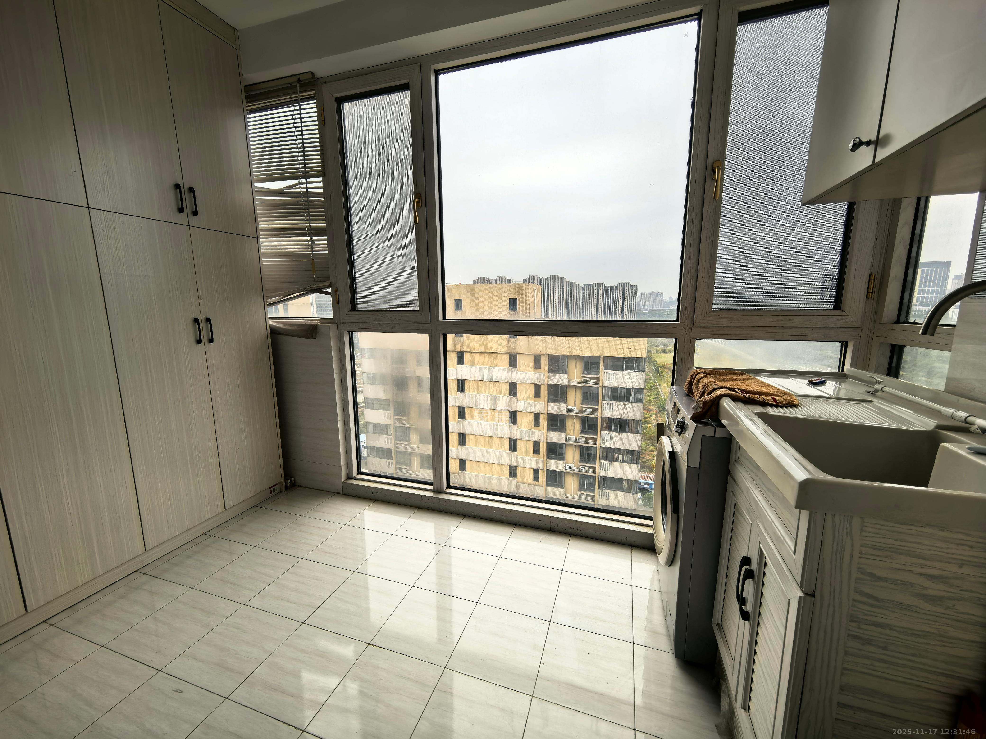 金轮星光名座  2室1厅1卫    2450.0元/月室内图