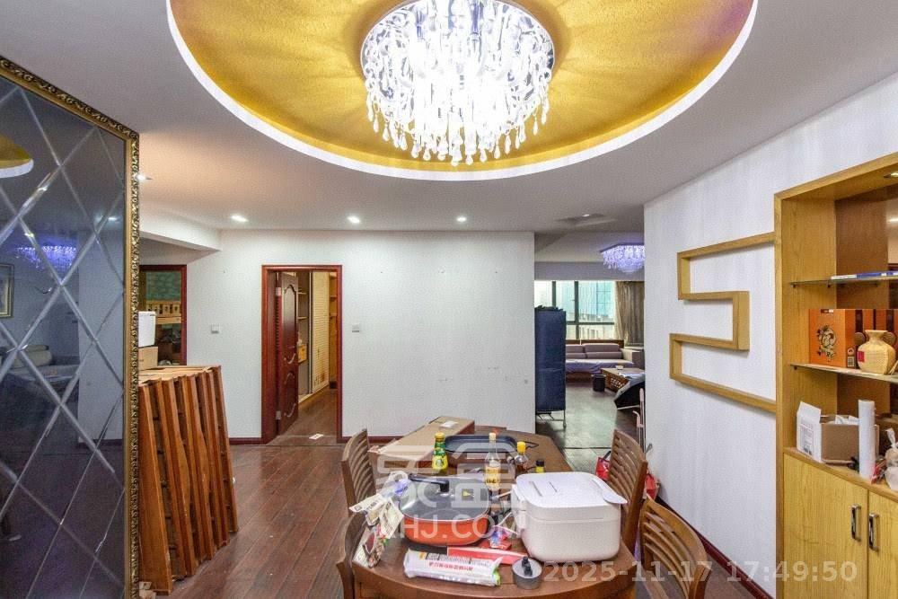 香雨一品  4室2厅2卫    3000.0元/月室内图