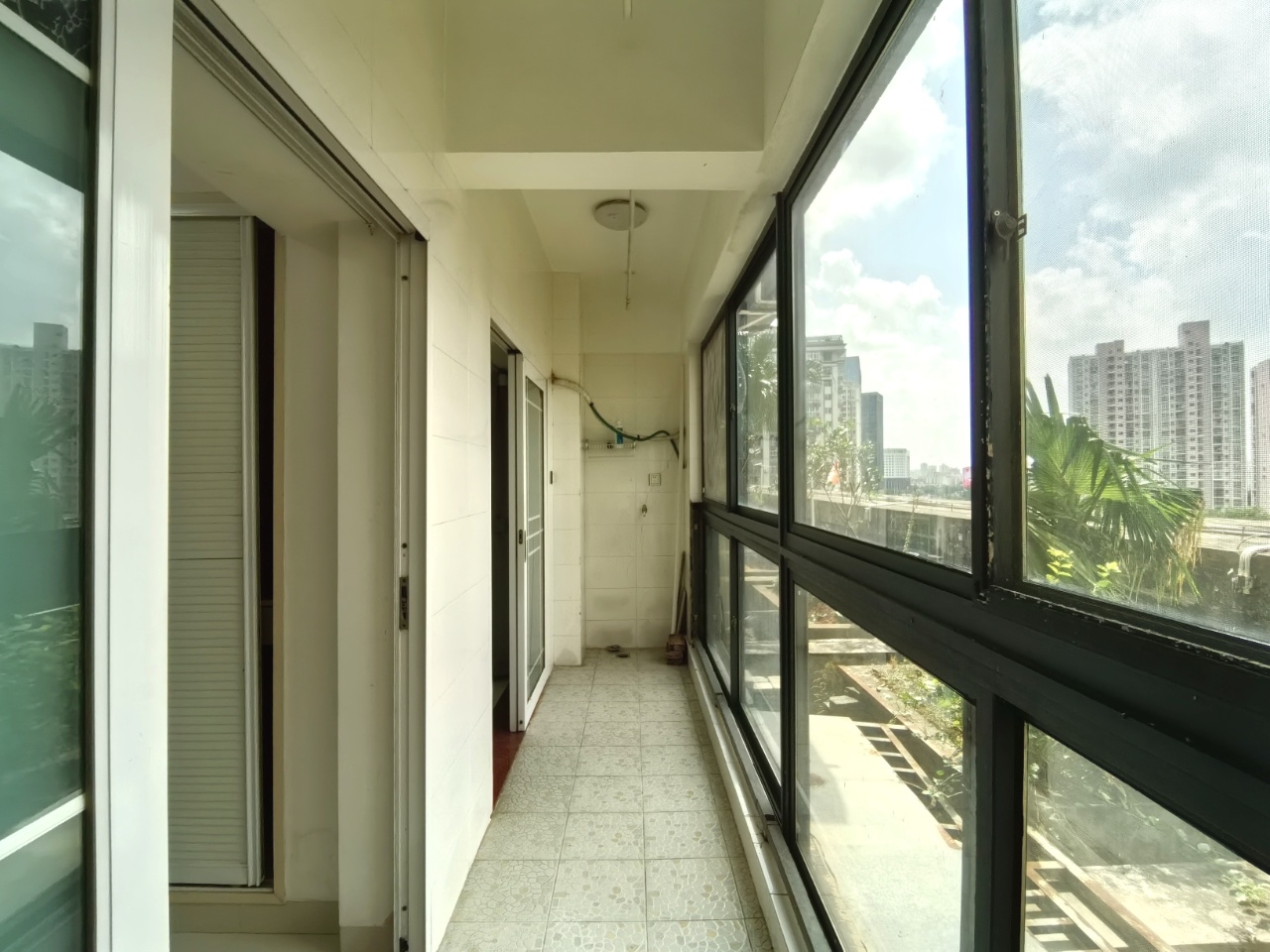 名门广场北区（二期）  3室2厅1卫    126.0万客厅