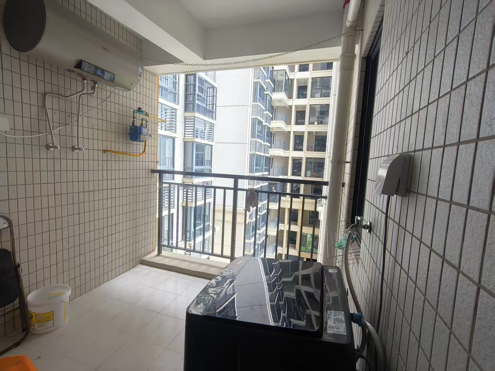 椰海家园二期 3室2厅2卫 2500.0元/月 椰海家园二期 3室2厅2卫 2500.0元/月室内图