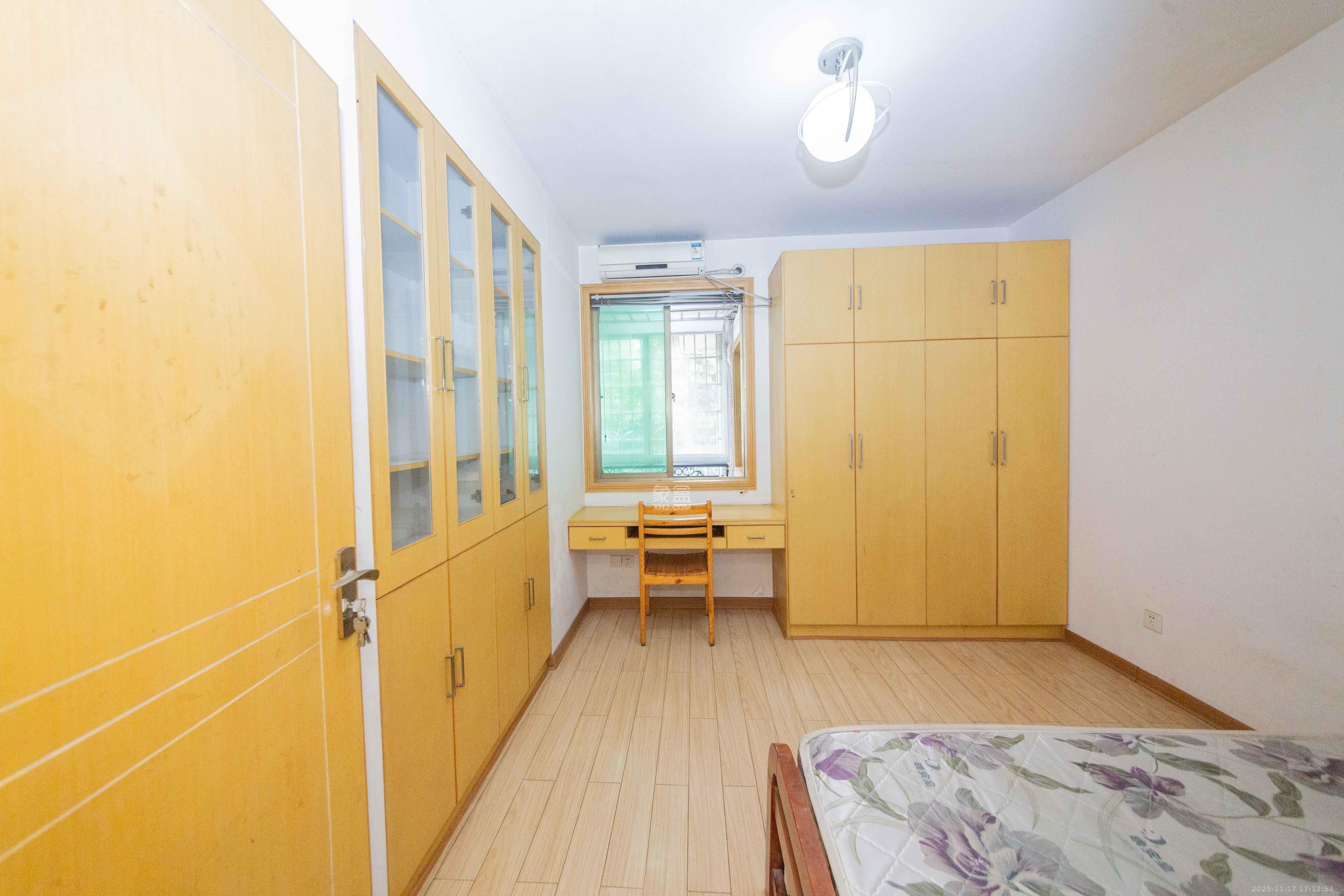 景香苑  3室2厅2卫    2000.0元/月室内图