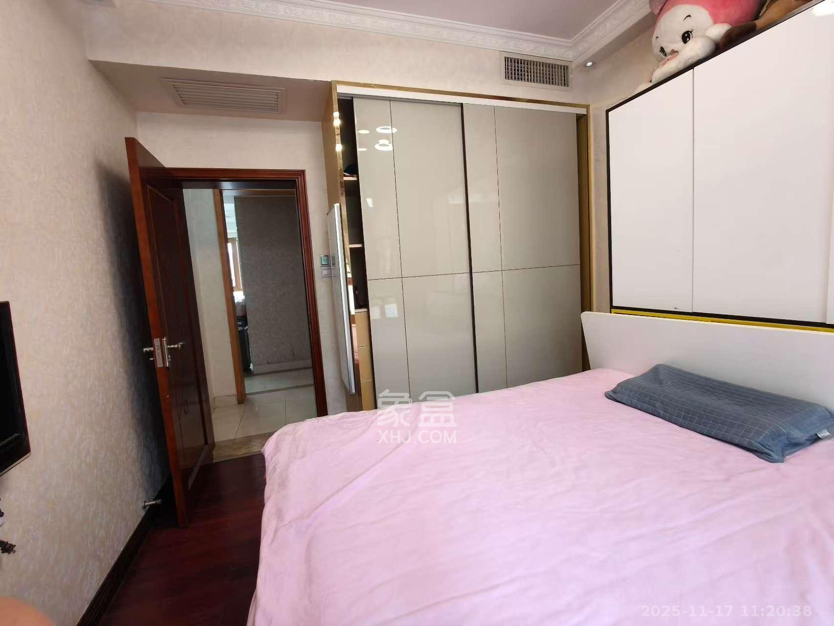 凯乐湘园  4室2厅2卫    3500.0元/月室内图