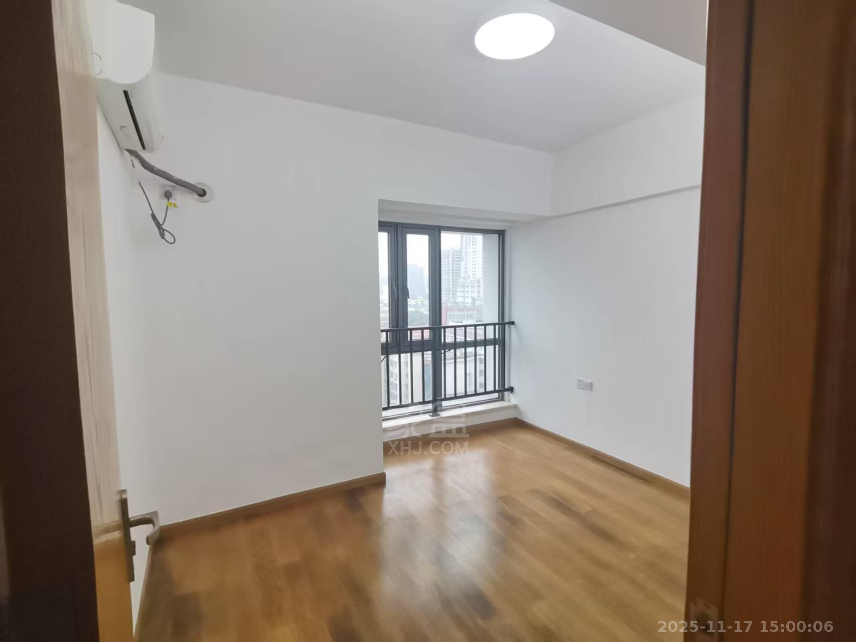 大汉希尔顿  3室2厅2卫    3500.0元/月小区图