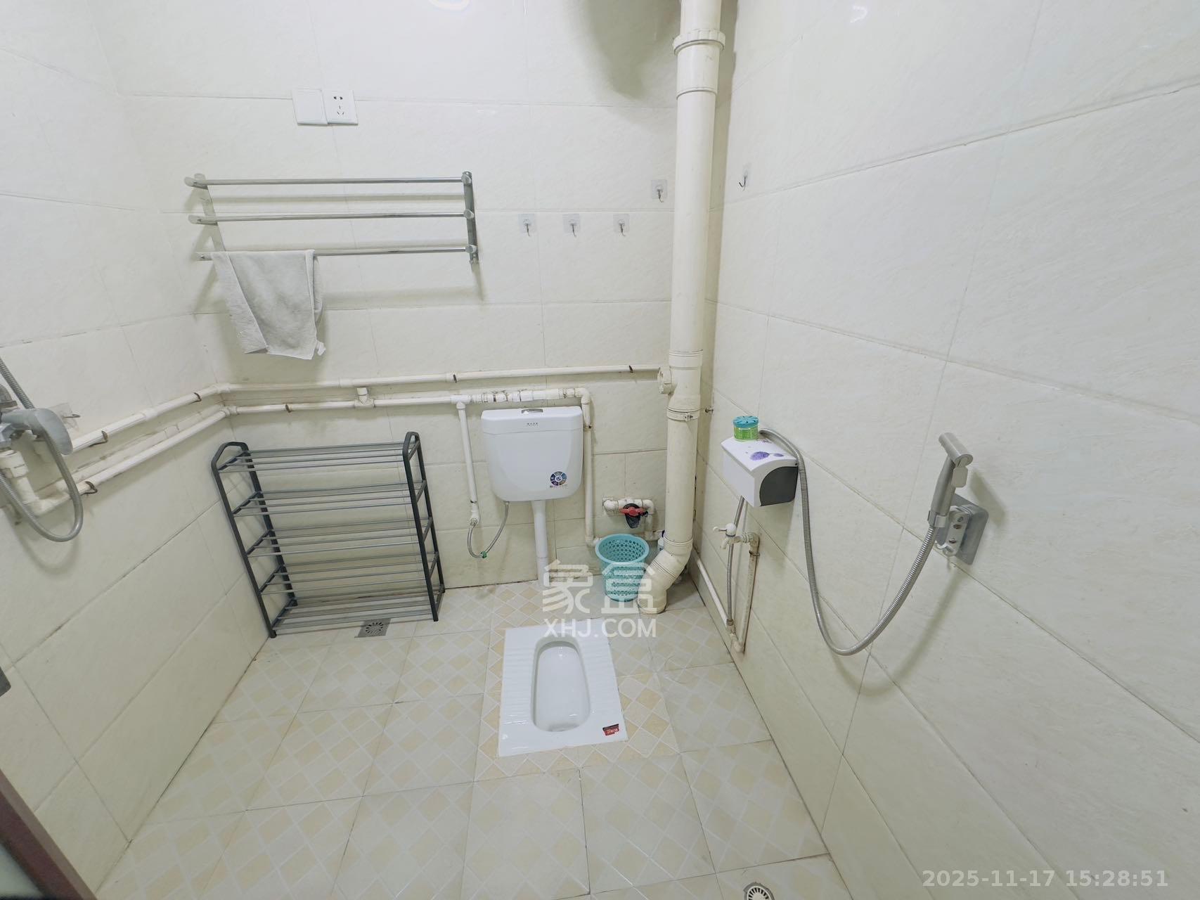 中南汽车世界 2室1厅1卫 1200.0元/月 中南汽车世界 2室1厅1卫 1200.0元/月室内图