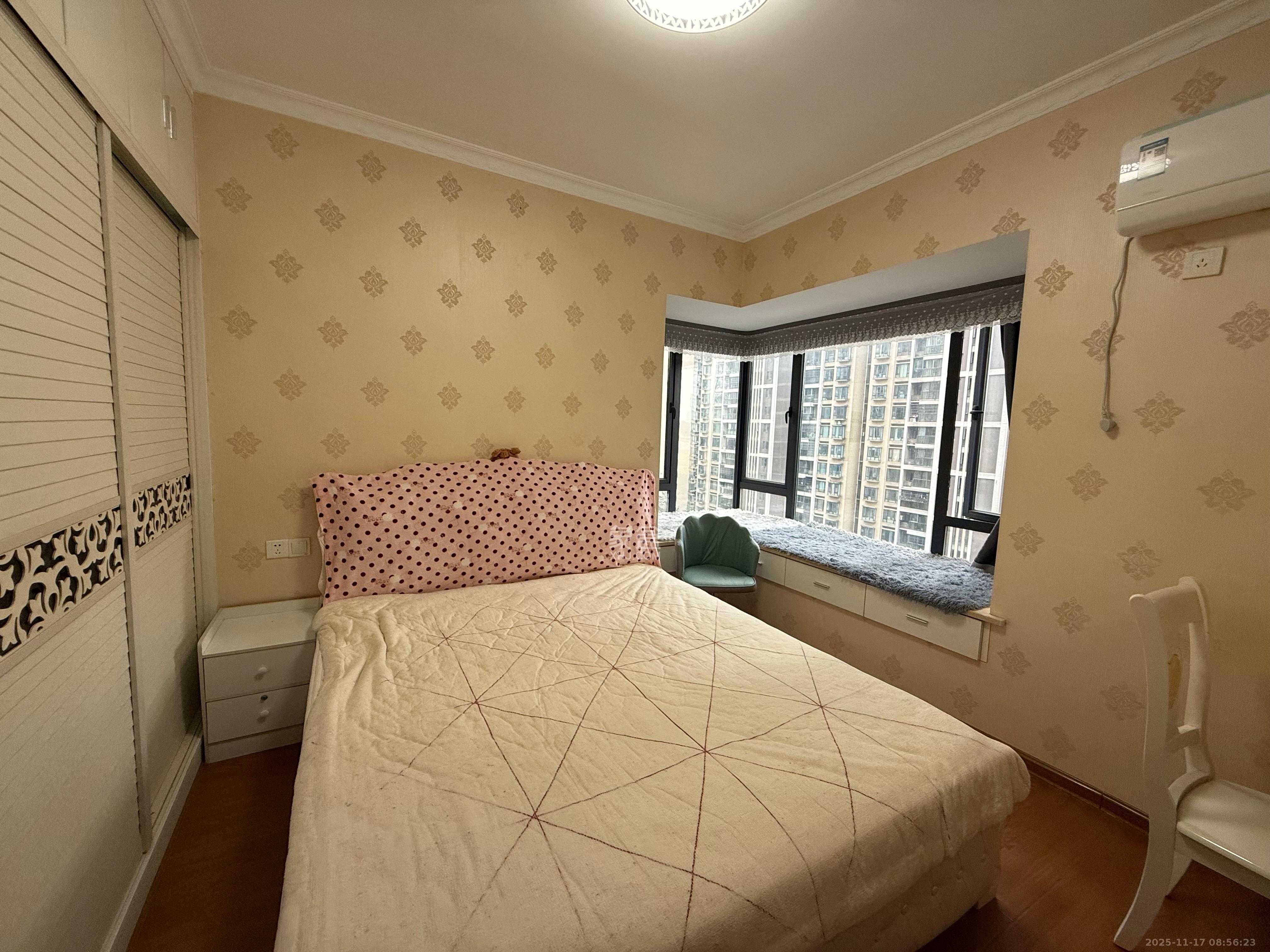 蓝山郡  2室2厅1卫    2000.0元/月室内图