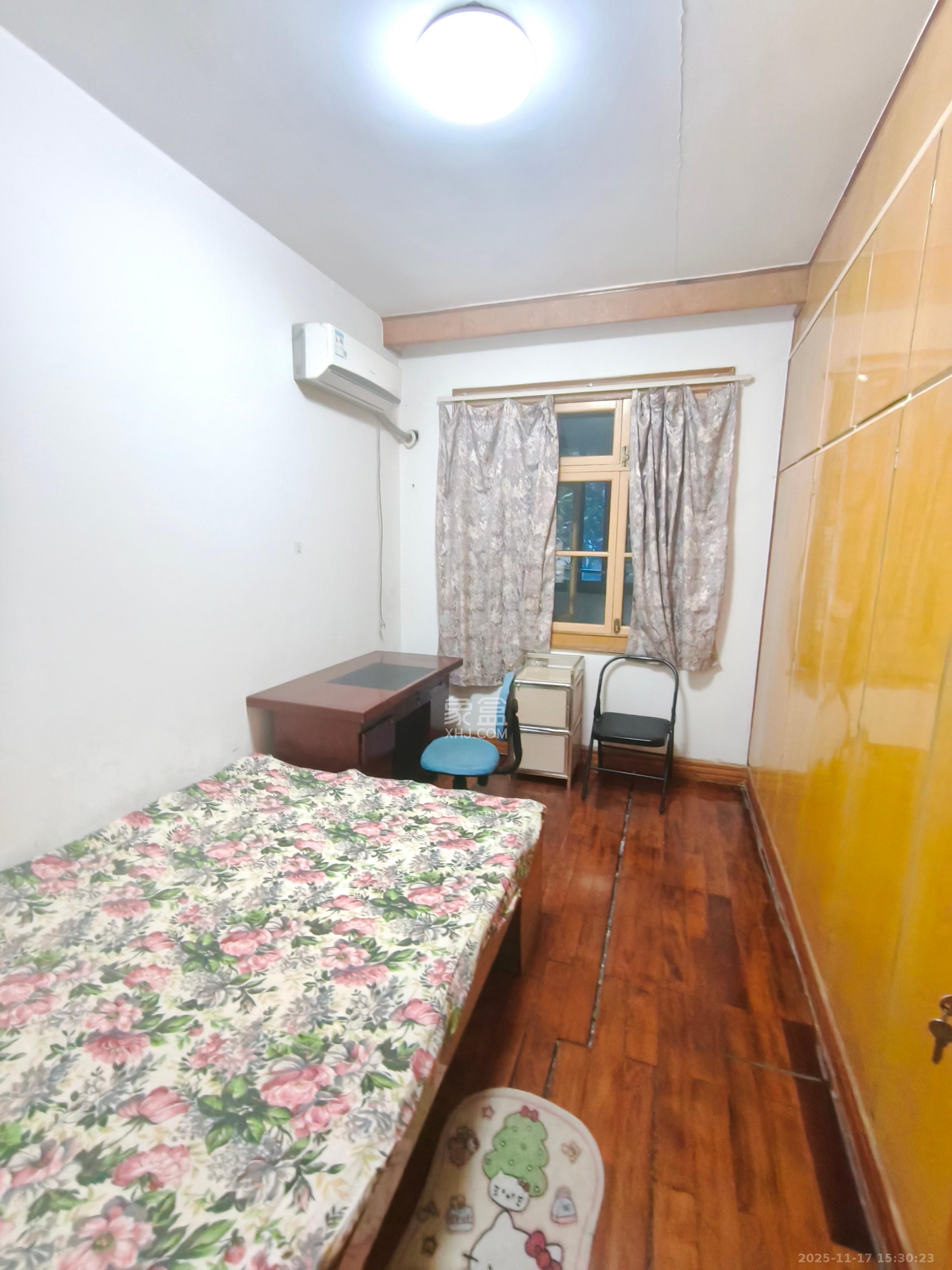 金叶公寓（原省烟草公司宿舍）  3室1厅1卫    2100.0元/月室内图