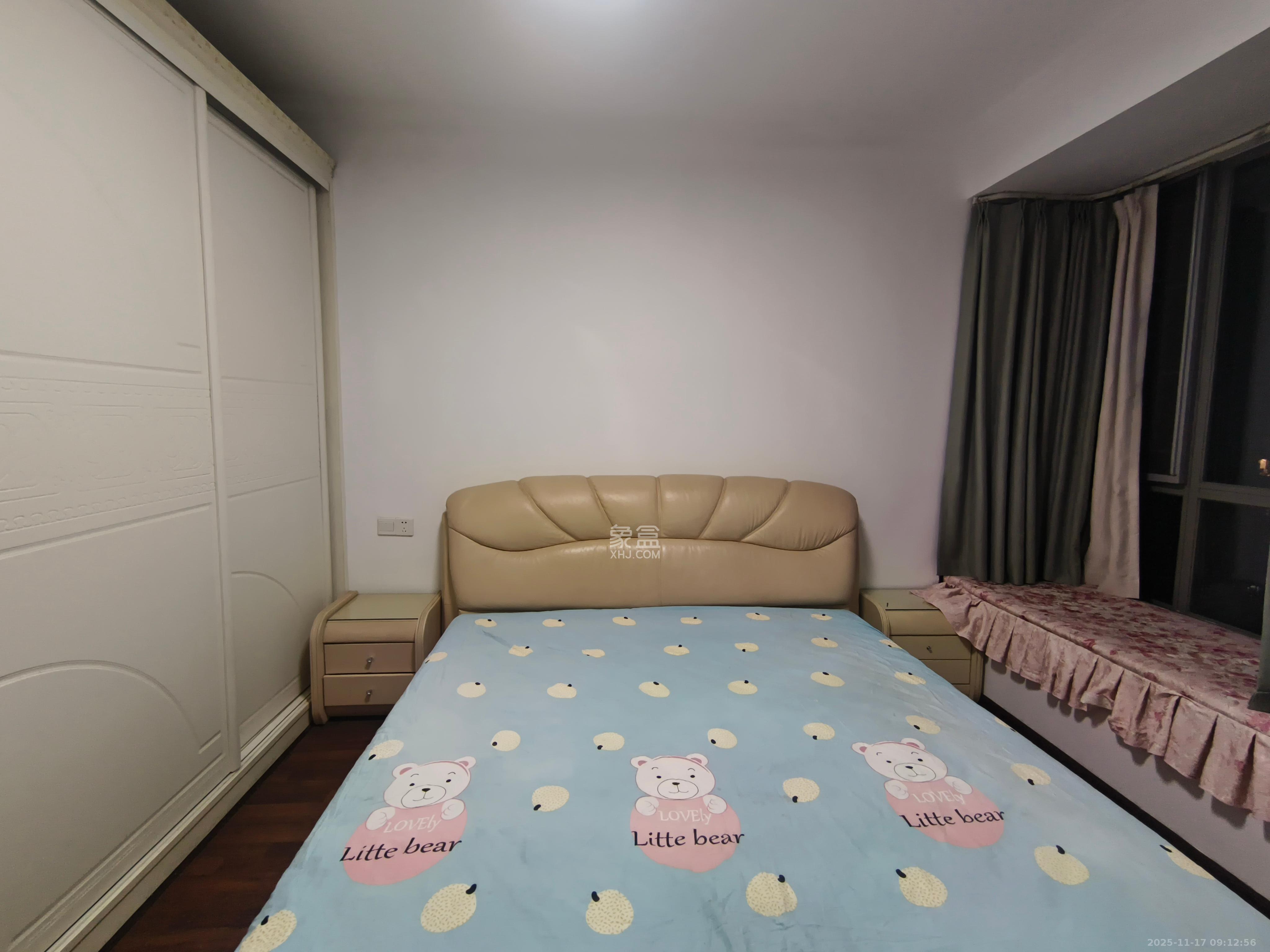 新城新世界一二三期  3室2厅1卫    2600.0元/月室内图