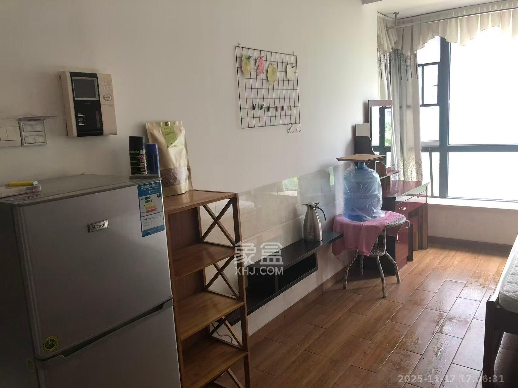 恒基凯旋门一二期  1室2厅1卫    1000.0元/月室内图