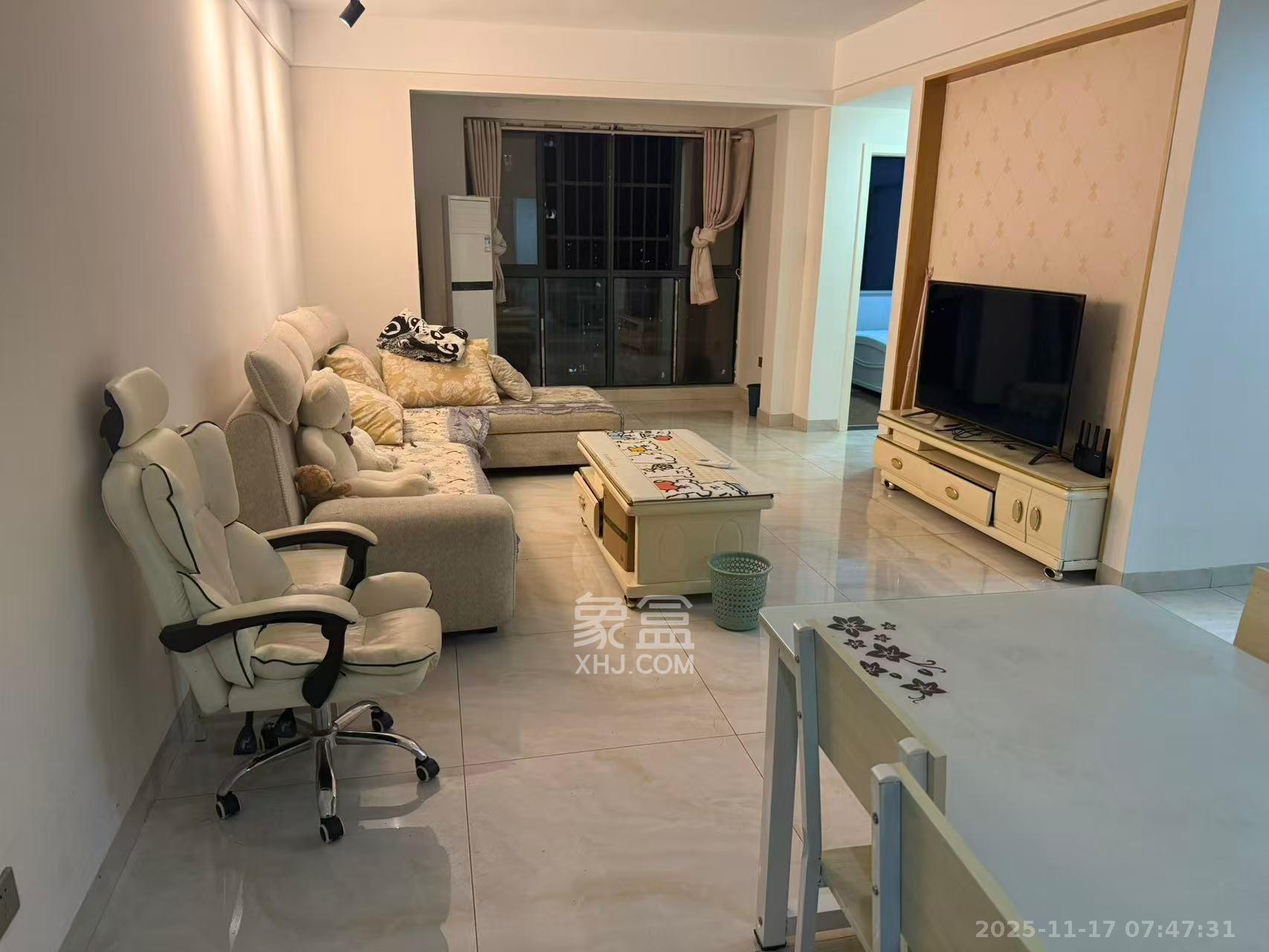 凯特梅溪紫郡 3室2厅1卫 2300.0元/月 凯特梅溪紫郡 3室2厅1卫 2300.0元/月室内图