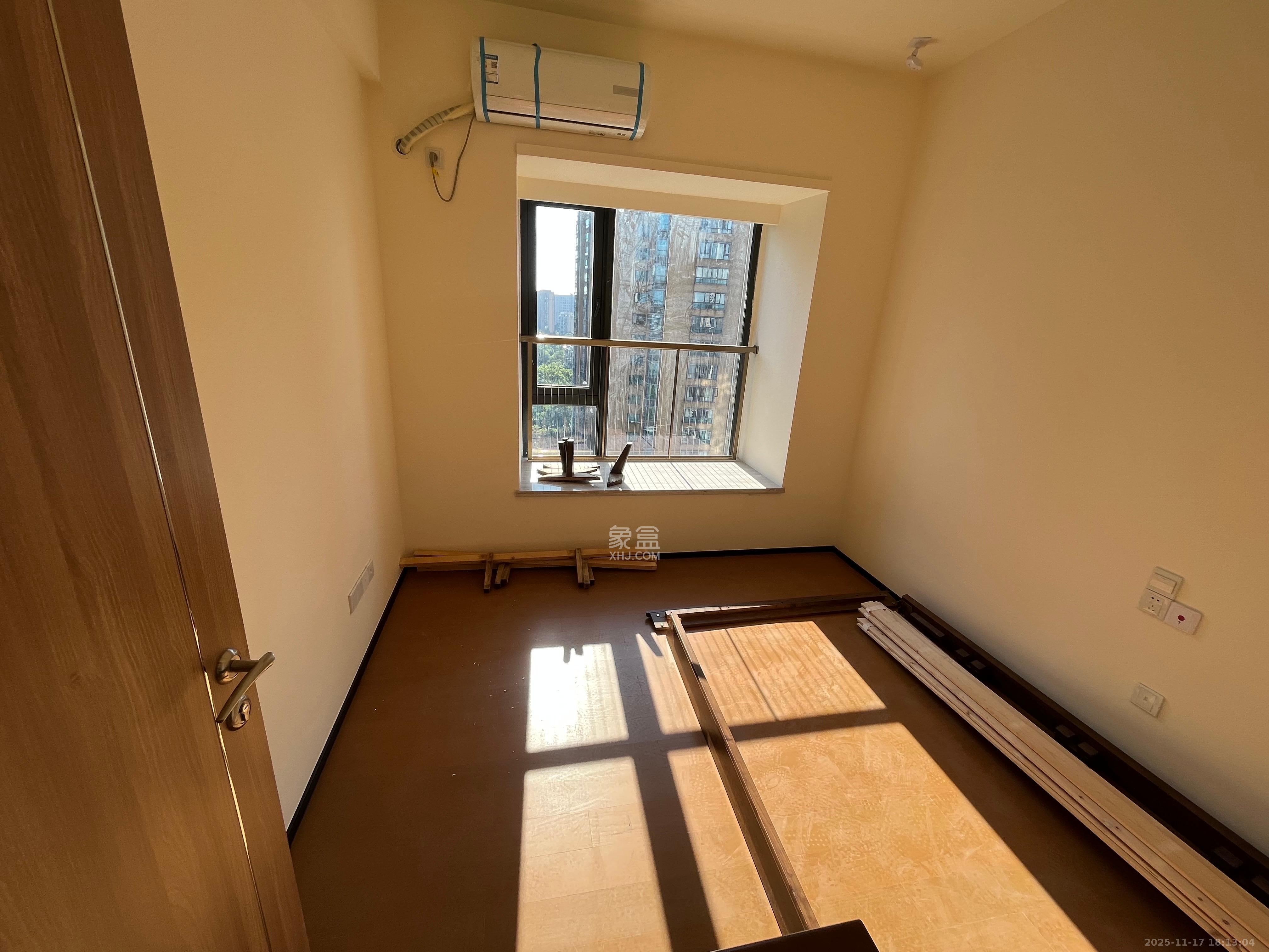 恒大金融广场  1室1厅1卫    2500.0元/月室内图