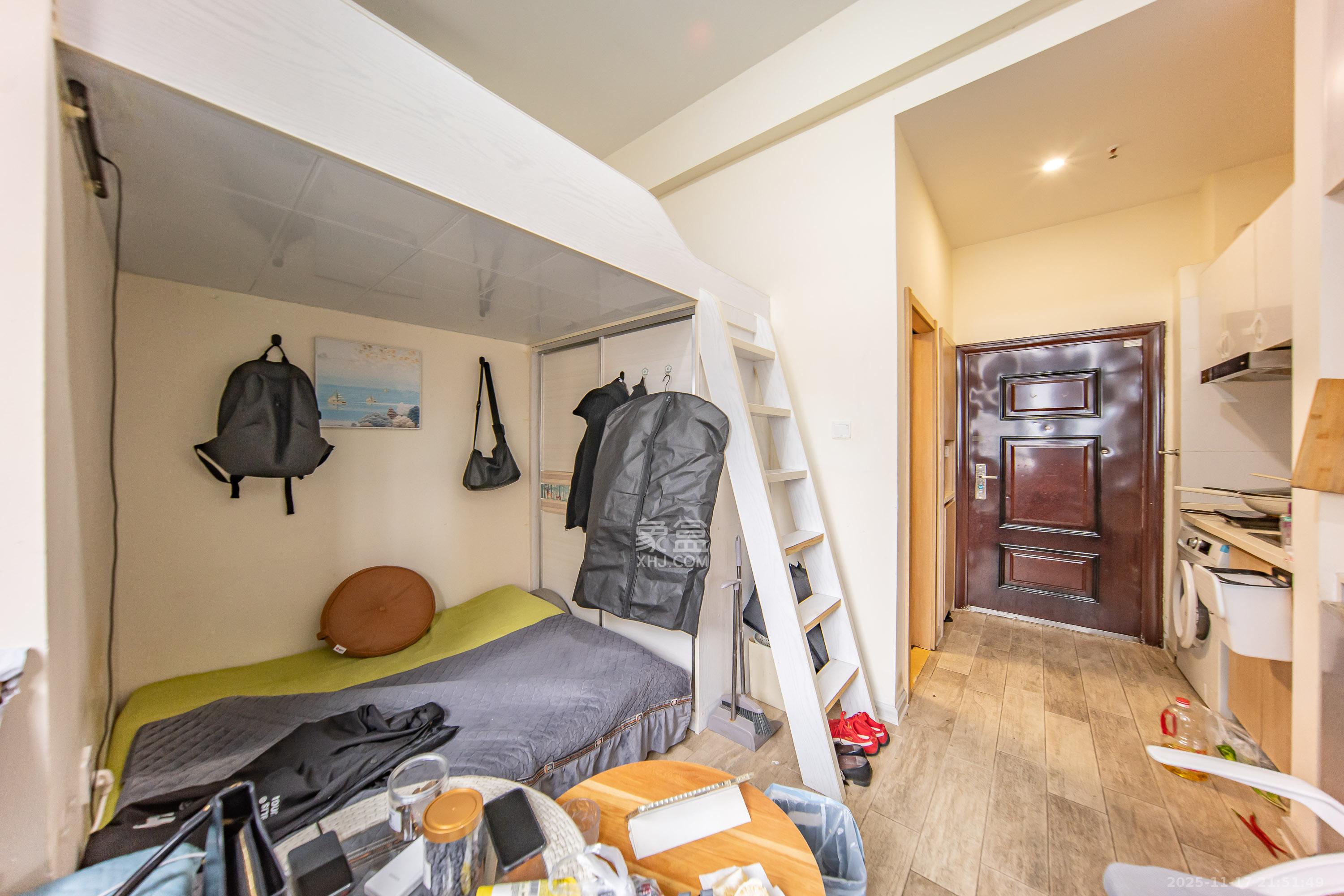 兰亭湾畔 1室1厅1卫 13.0万 兰亭湾畔 1室1厅1卫 13.0万卧室